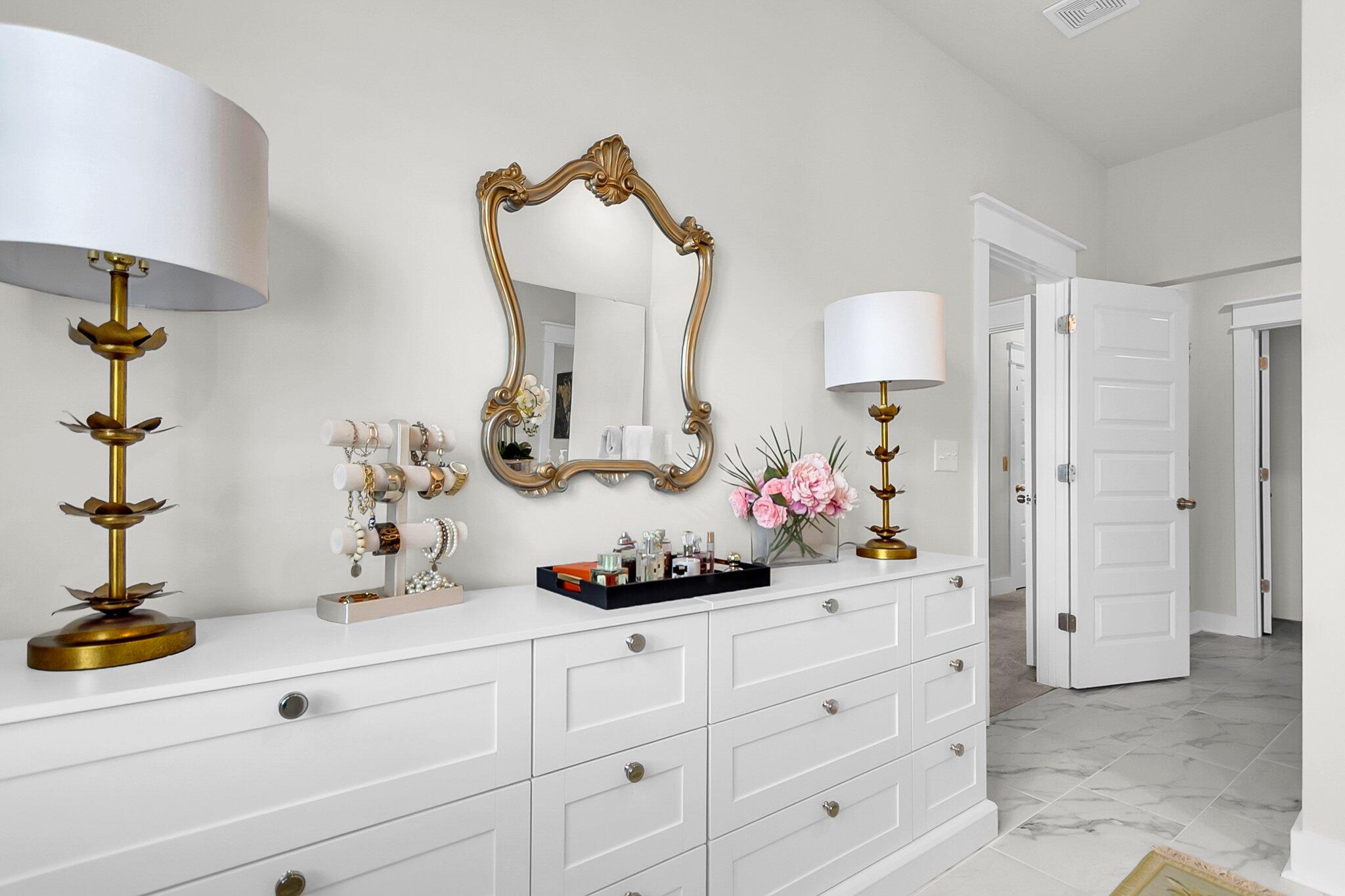 806 Kings Oak Court # 8
