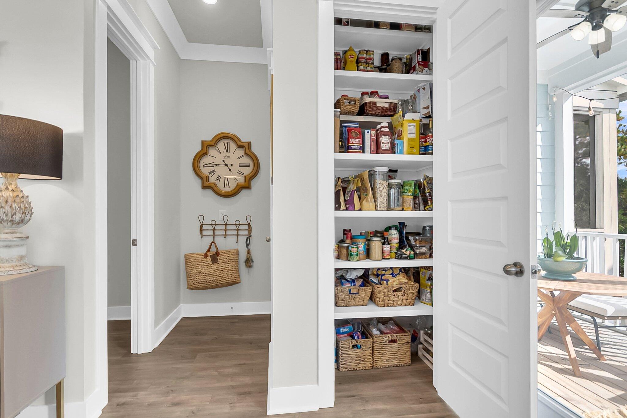 806 Kings Oak Court # 8