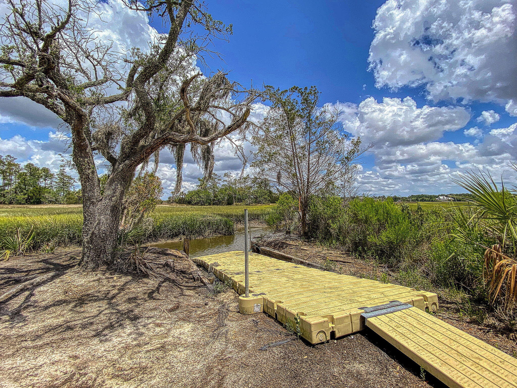806 Kings Oak Court # 8