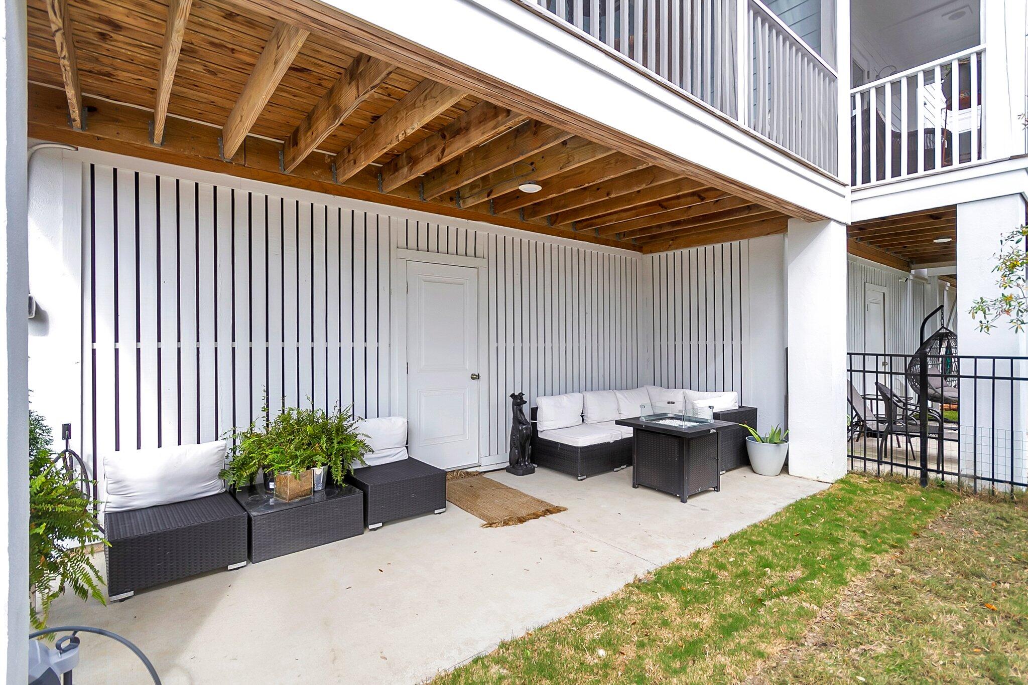 806 Kings Oak Court # 8