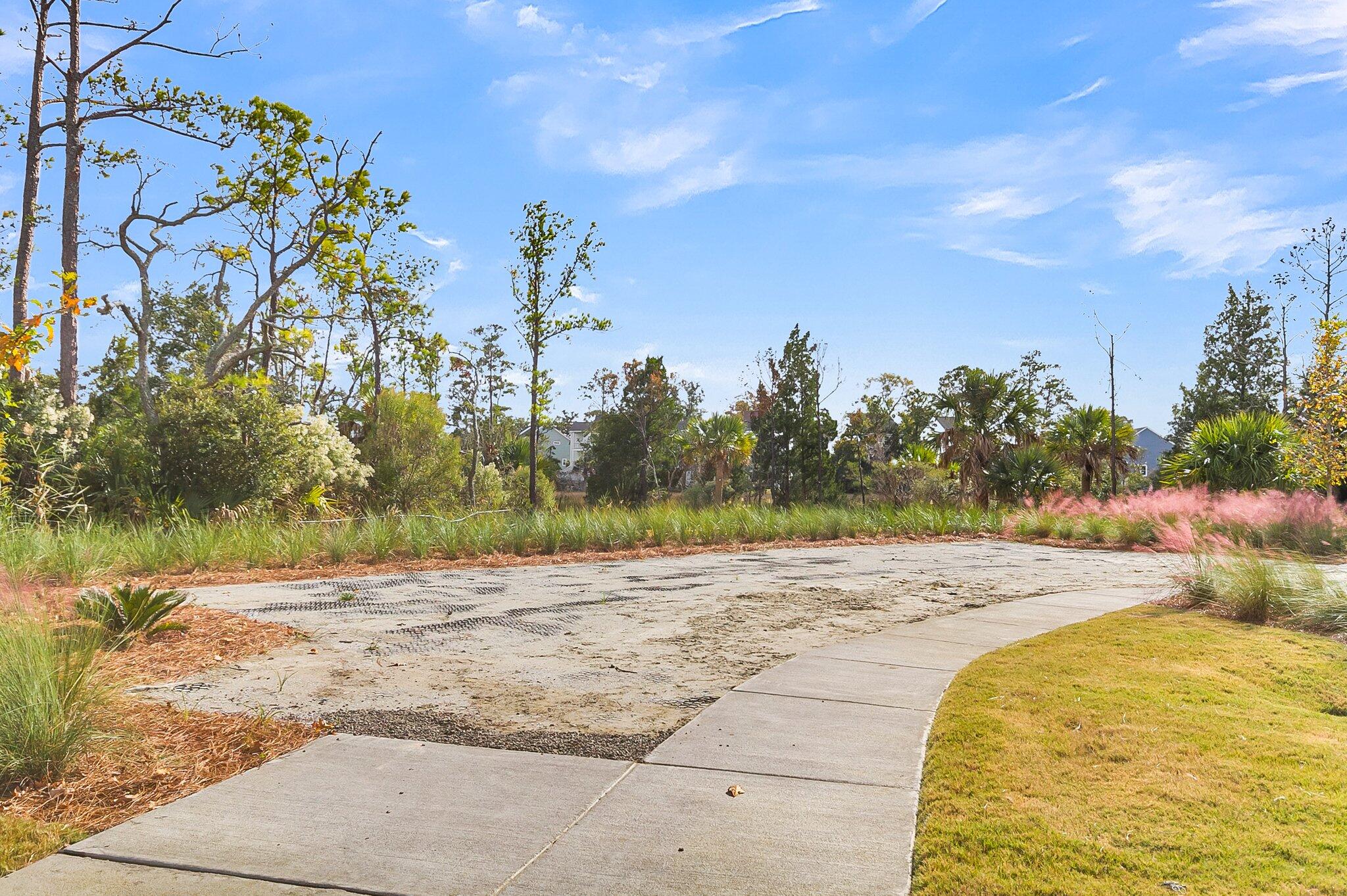 806 Kings Oak Court # 8