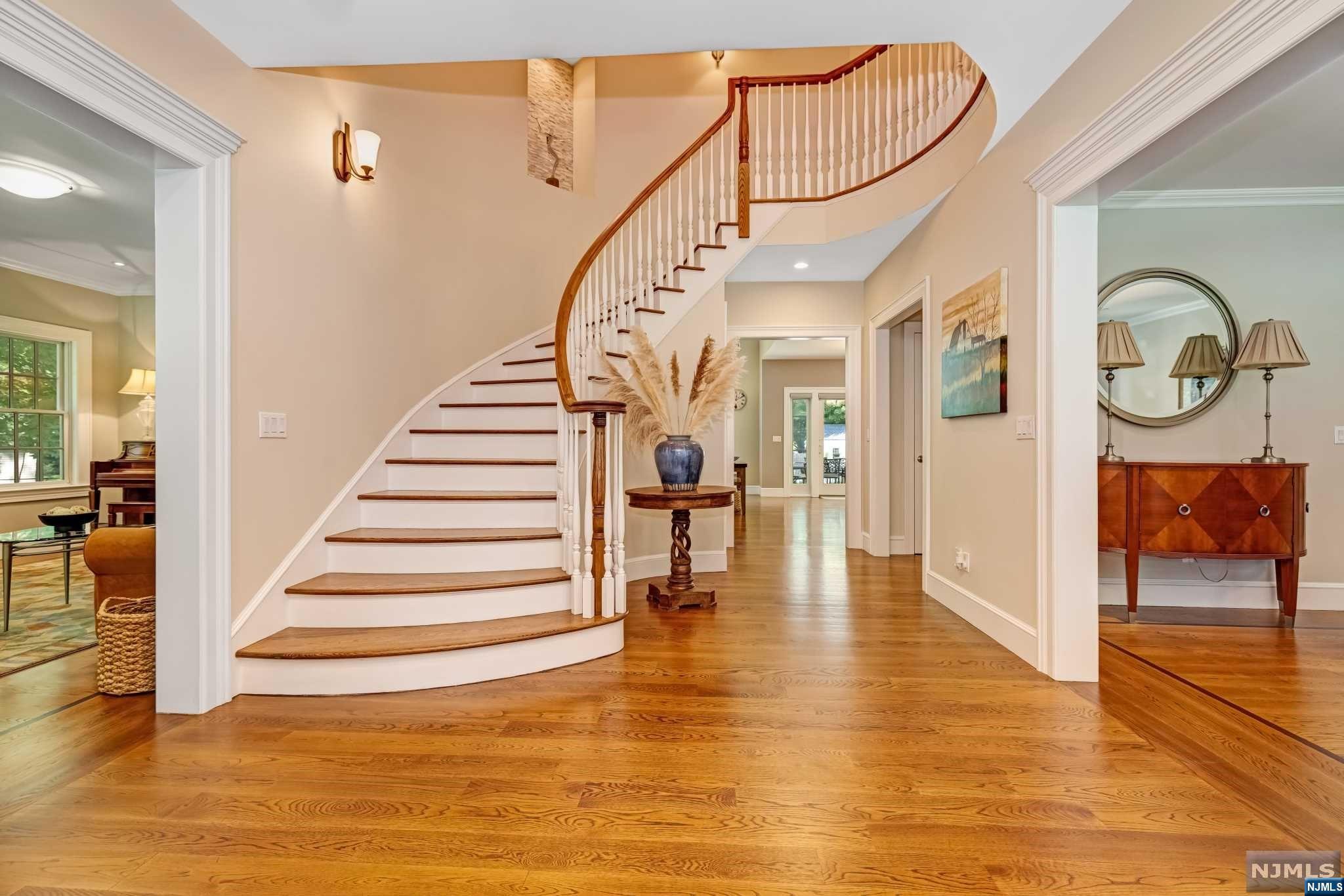885 West Saddle River Road