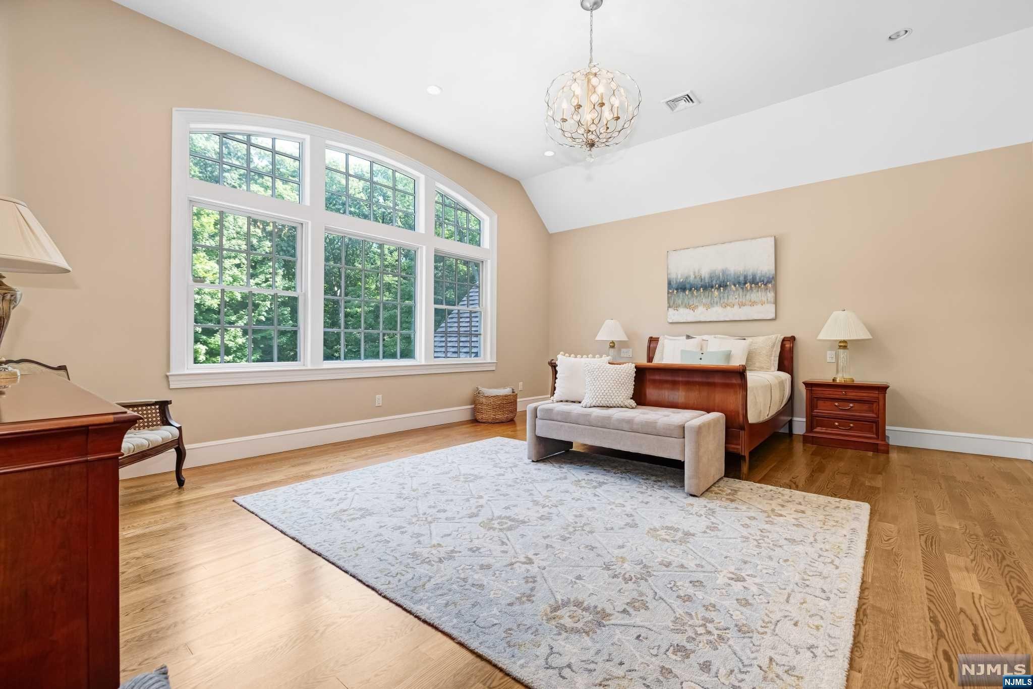 885 West Saddle River Road
