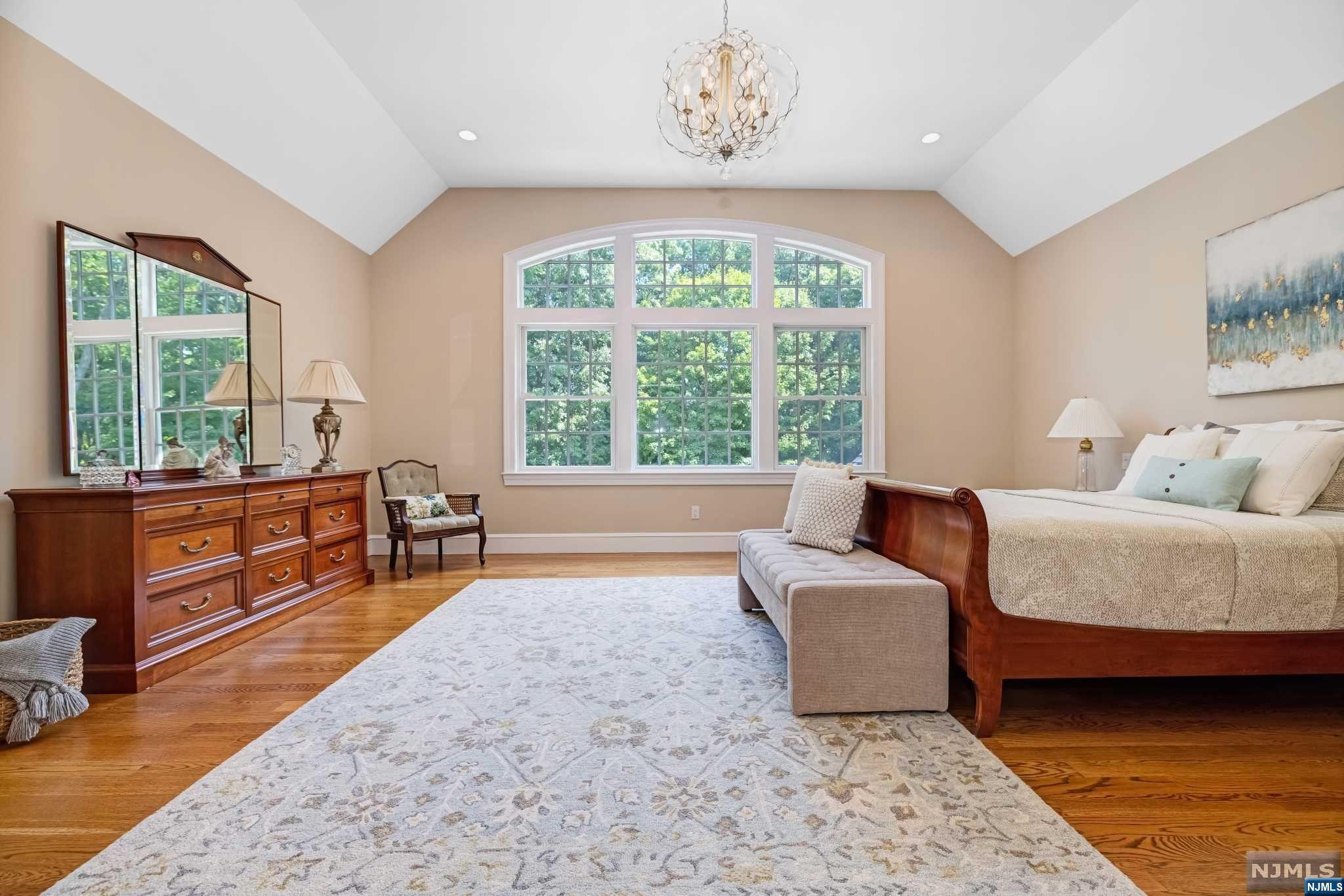 885 West Saddle River Road