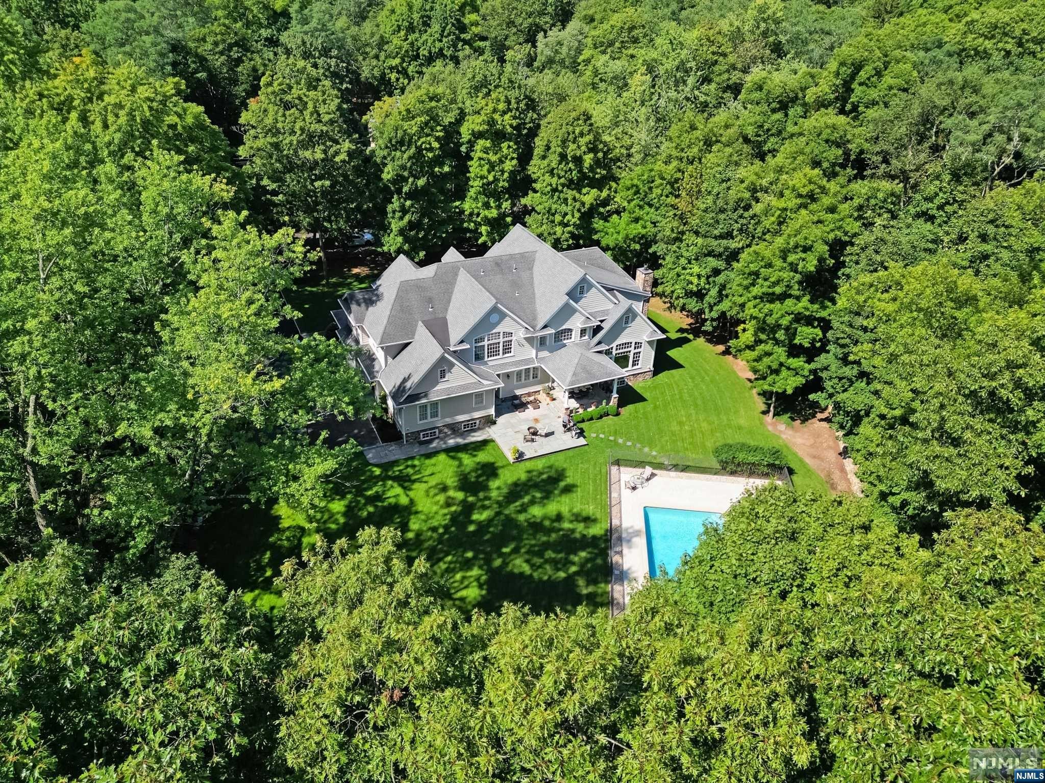 885 West Saddle River Road