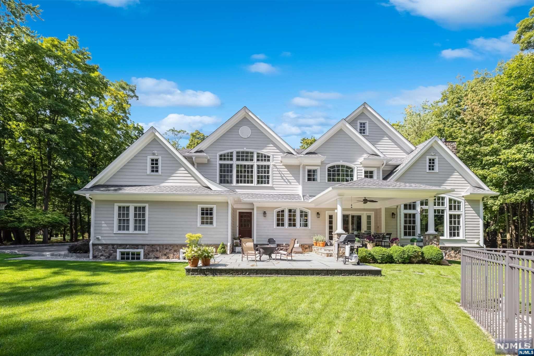 885 West Saddle River Road