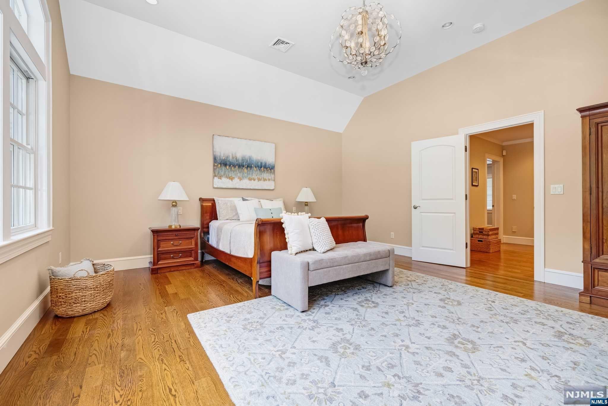 885 West Saddle River Road