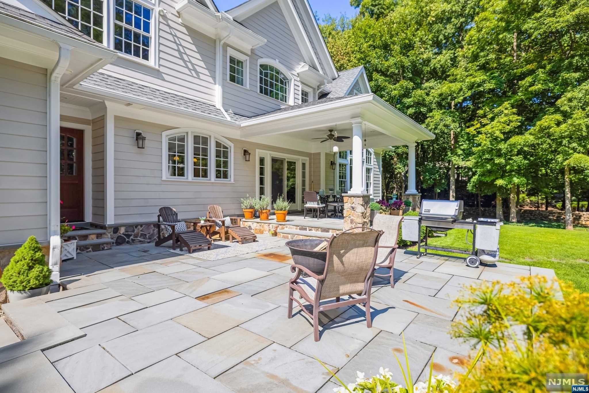 885 West Saddle River Road
