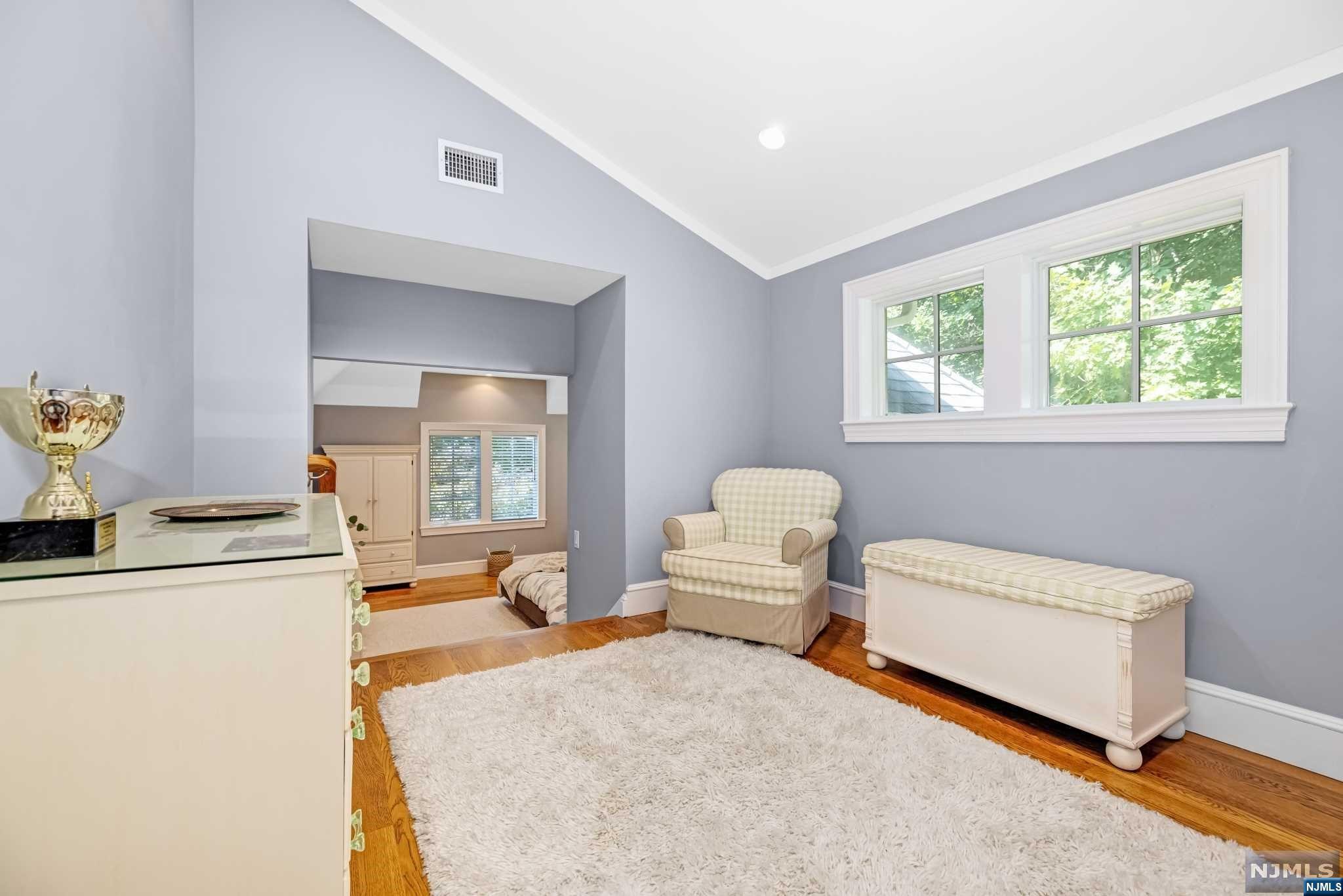 885 West Saddle River Road