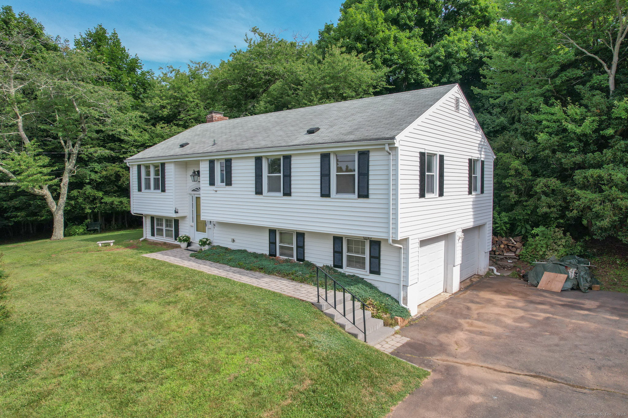 90 Skyline Drive
