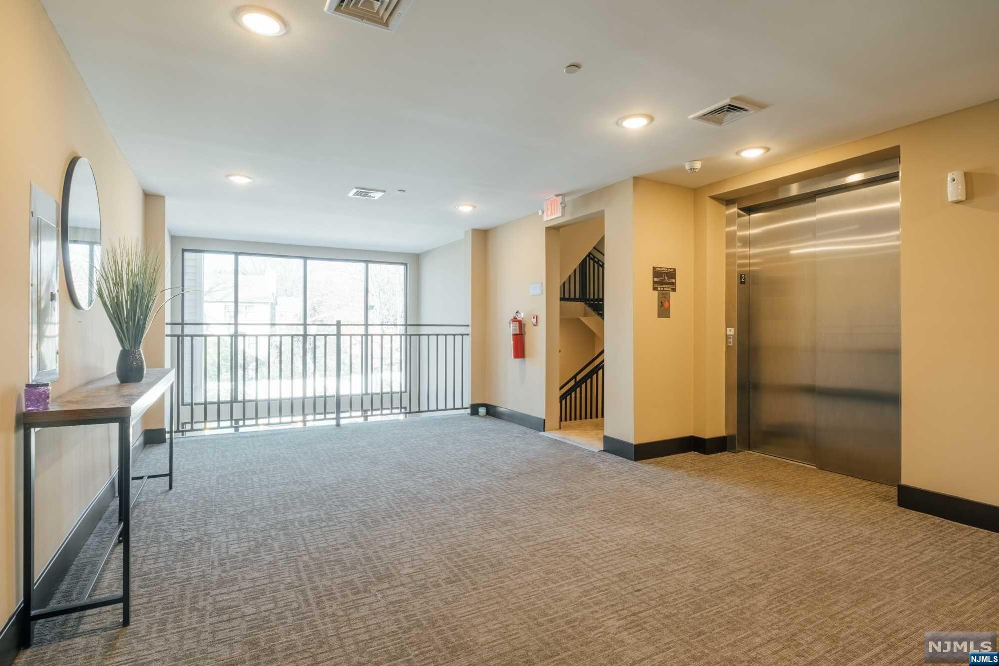 521 Livingston Street 212