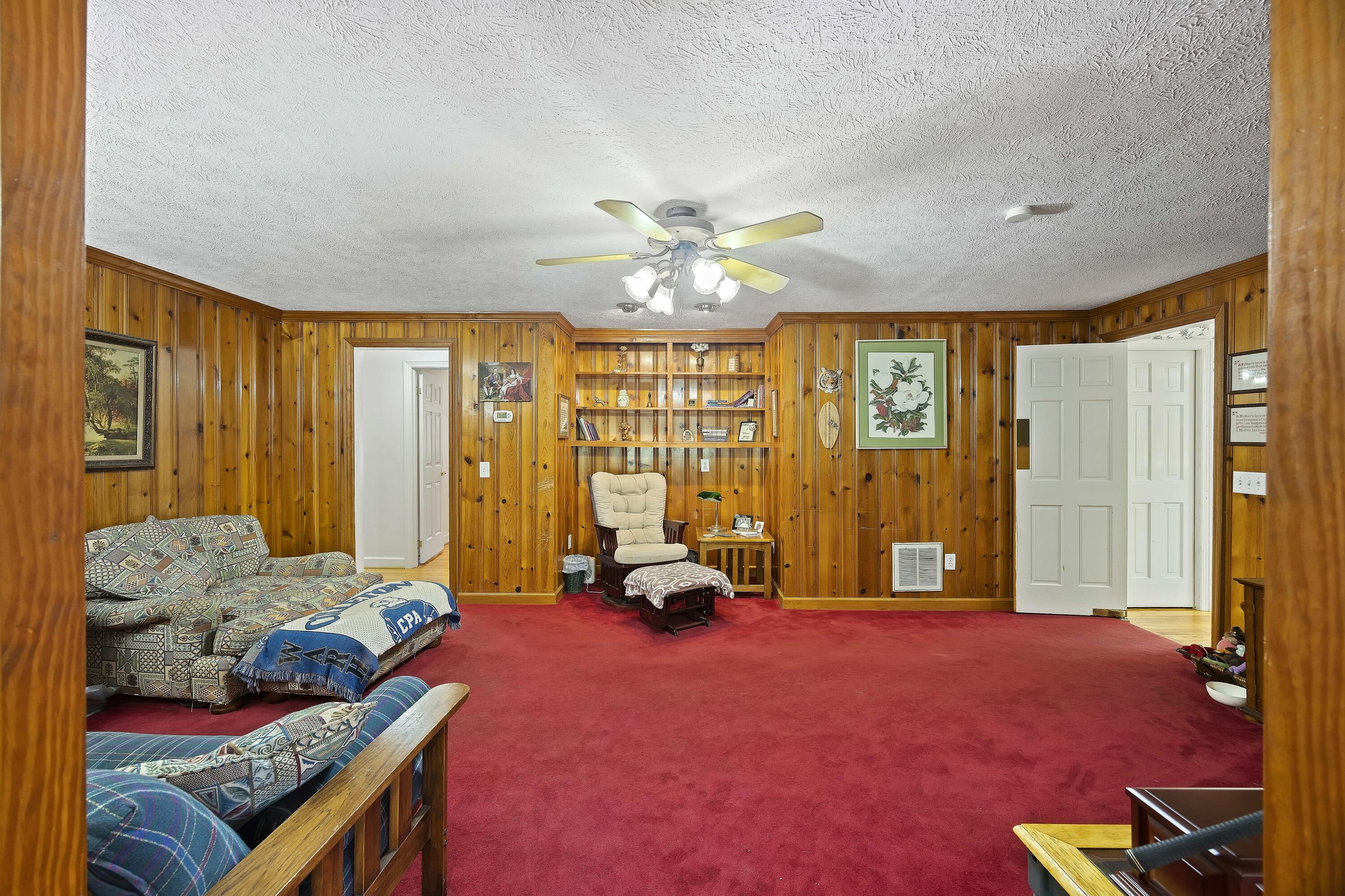 140 Emerson Lane