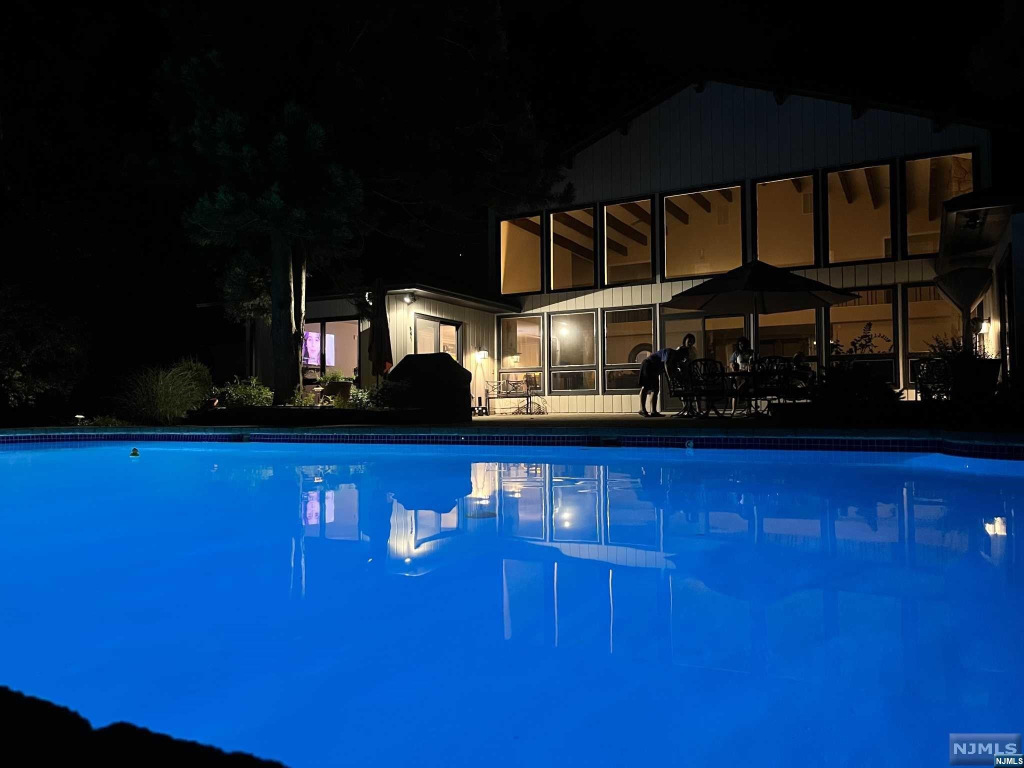 32 Clearwater Drive