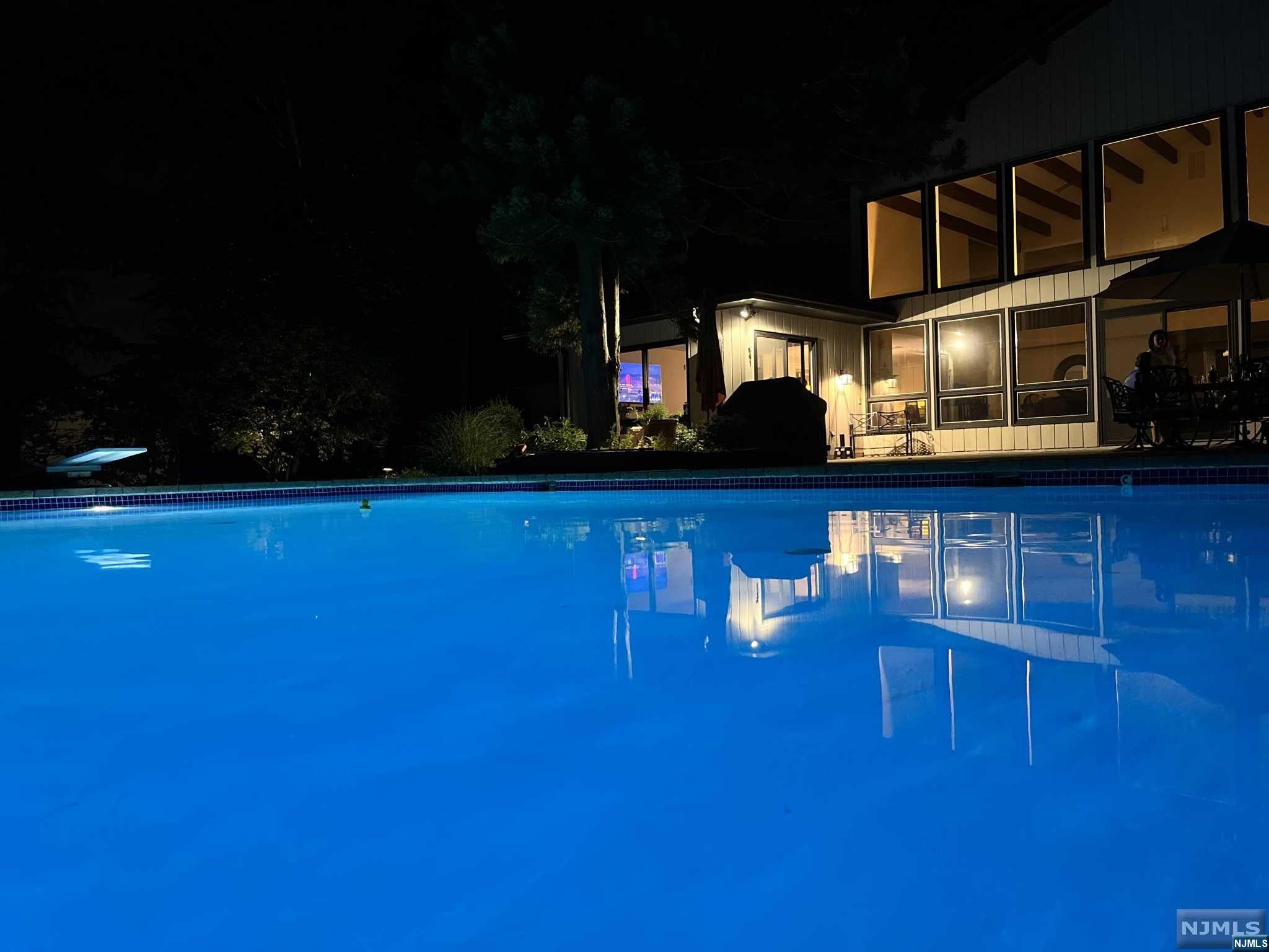 32 Clearwater Drive