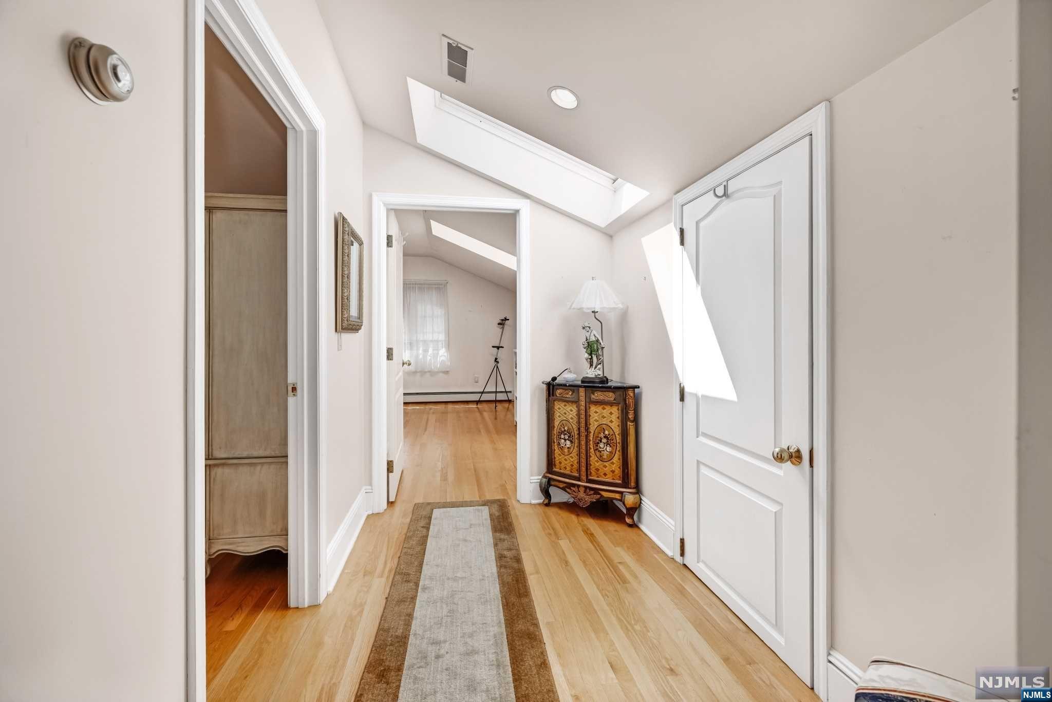 2 Laroche Avenue