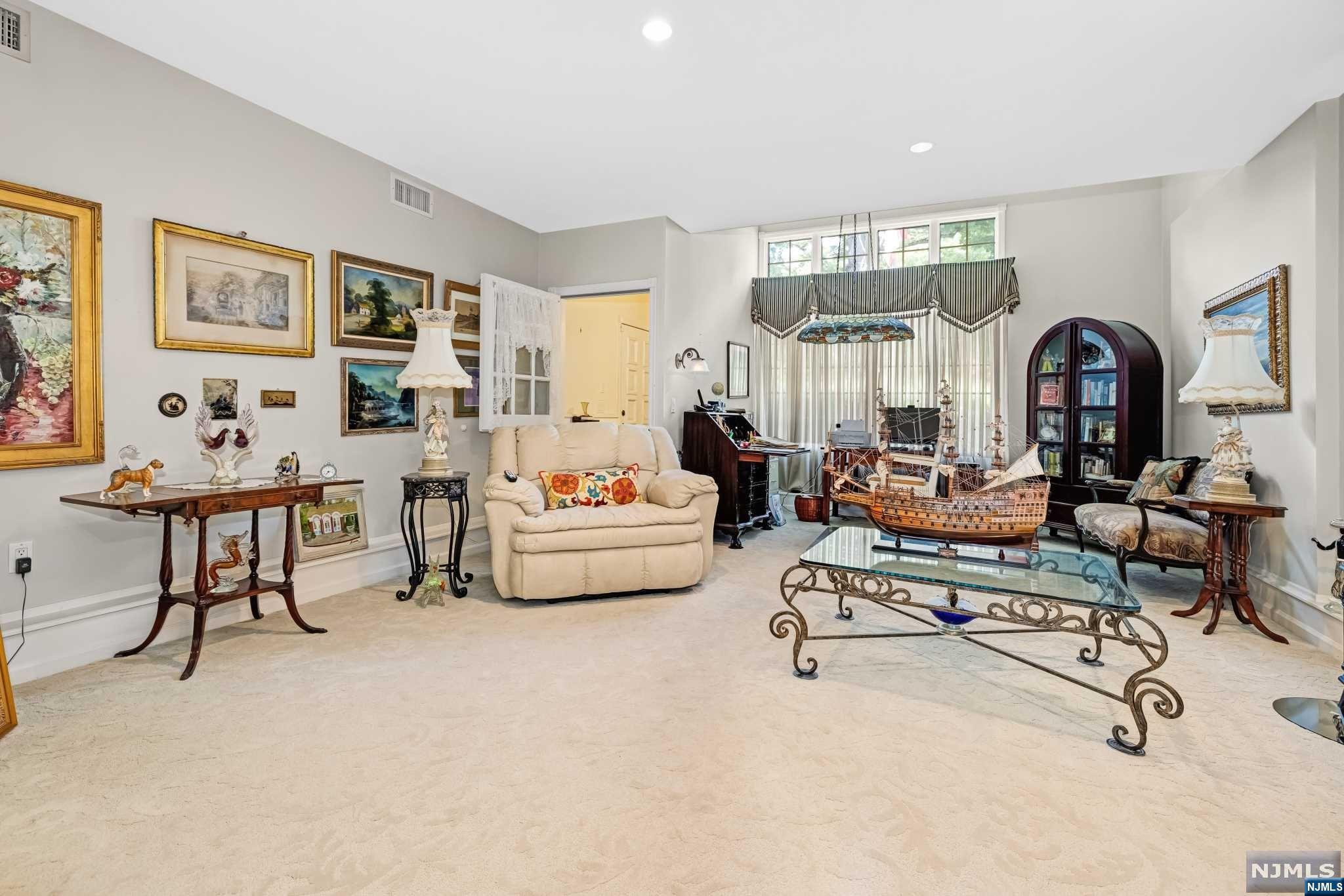 2 Laroche Avenue