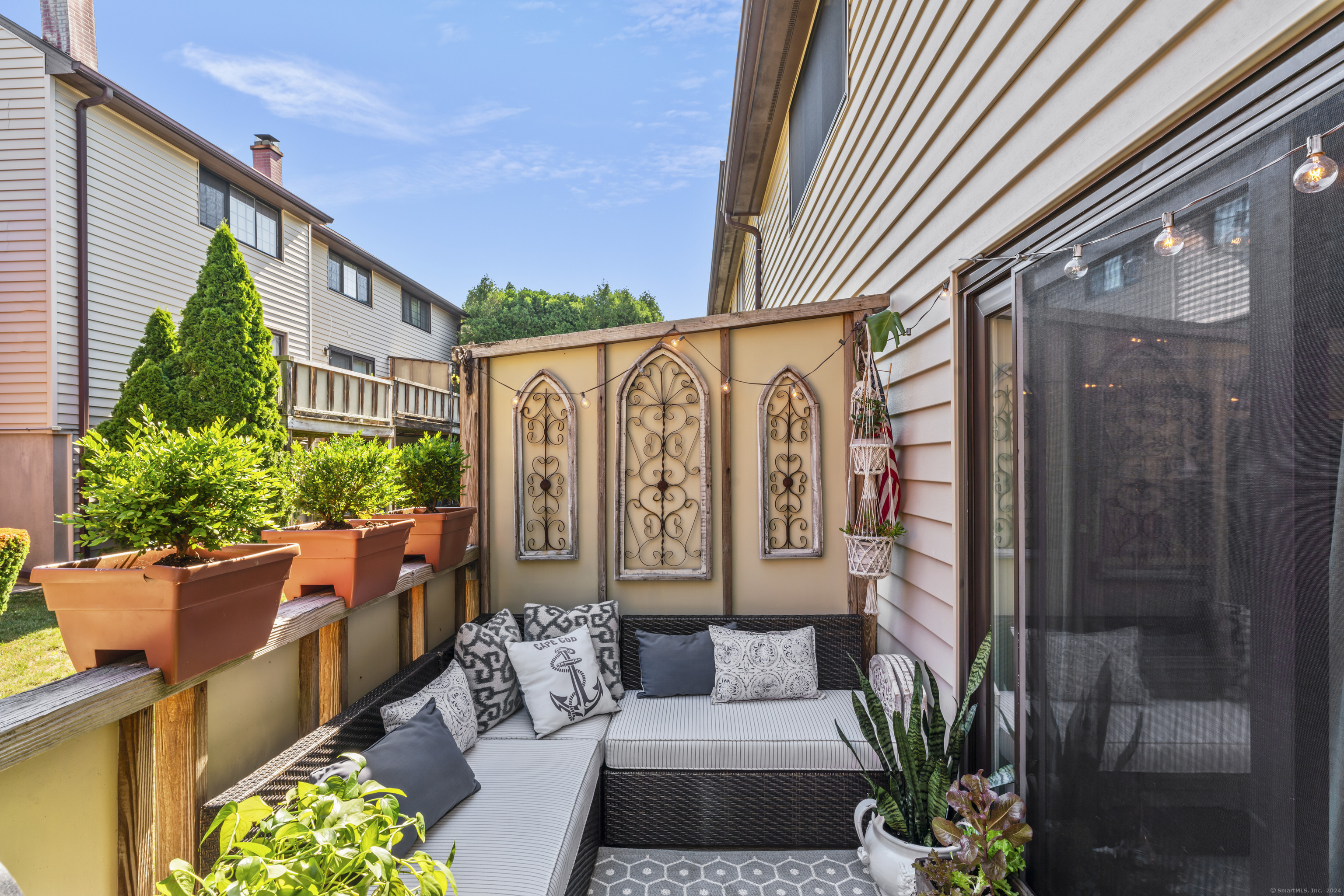 202 Soundview Avenue 14