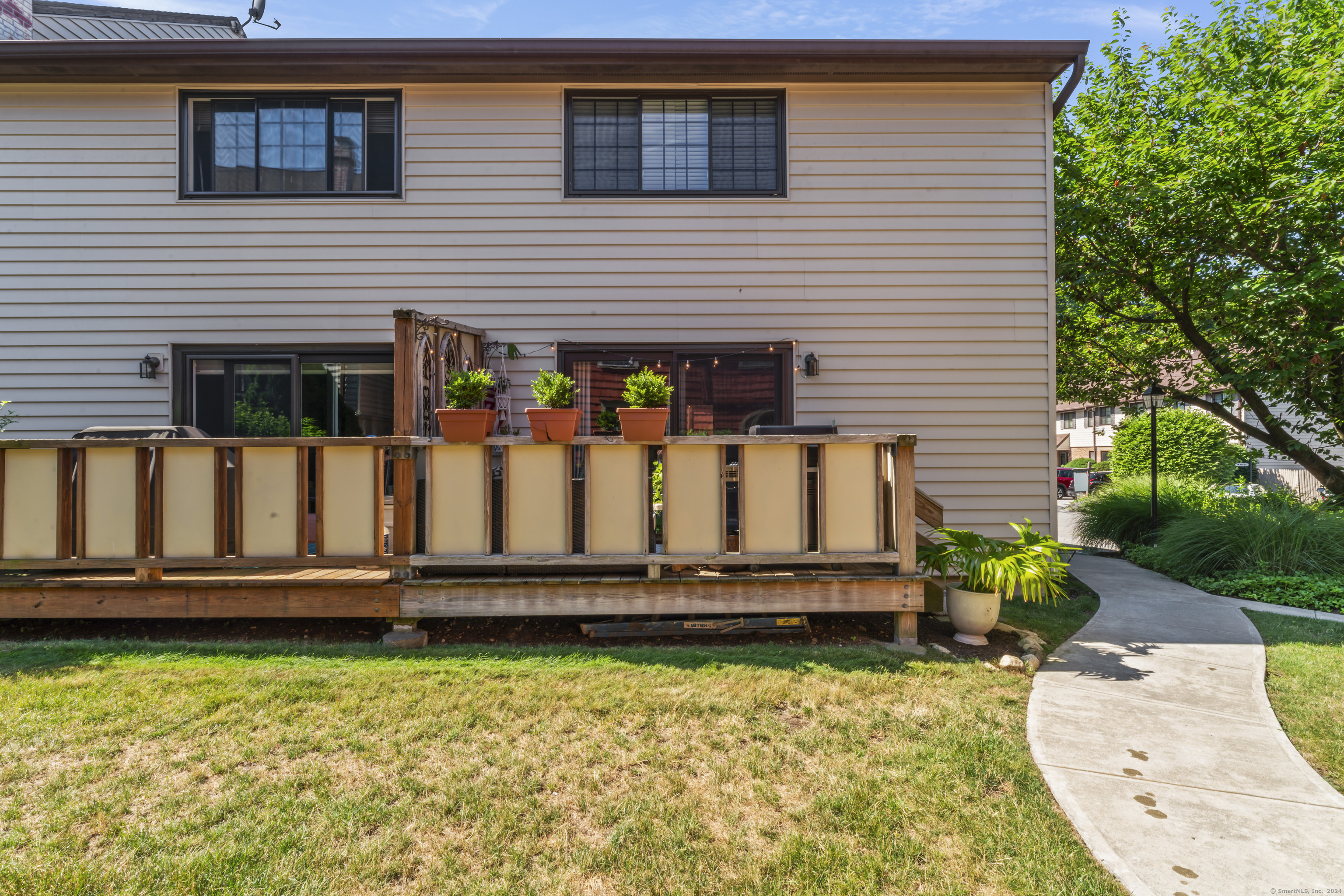 202 Soundview Avenue 14