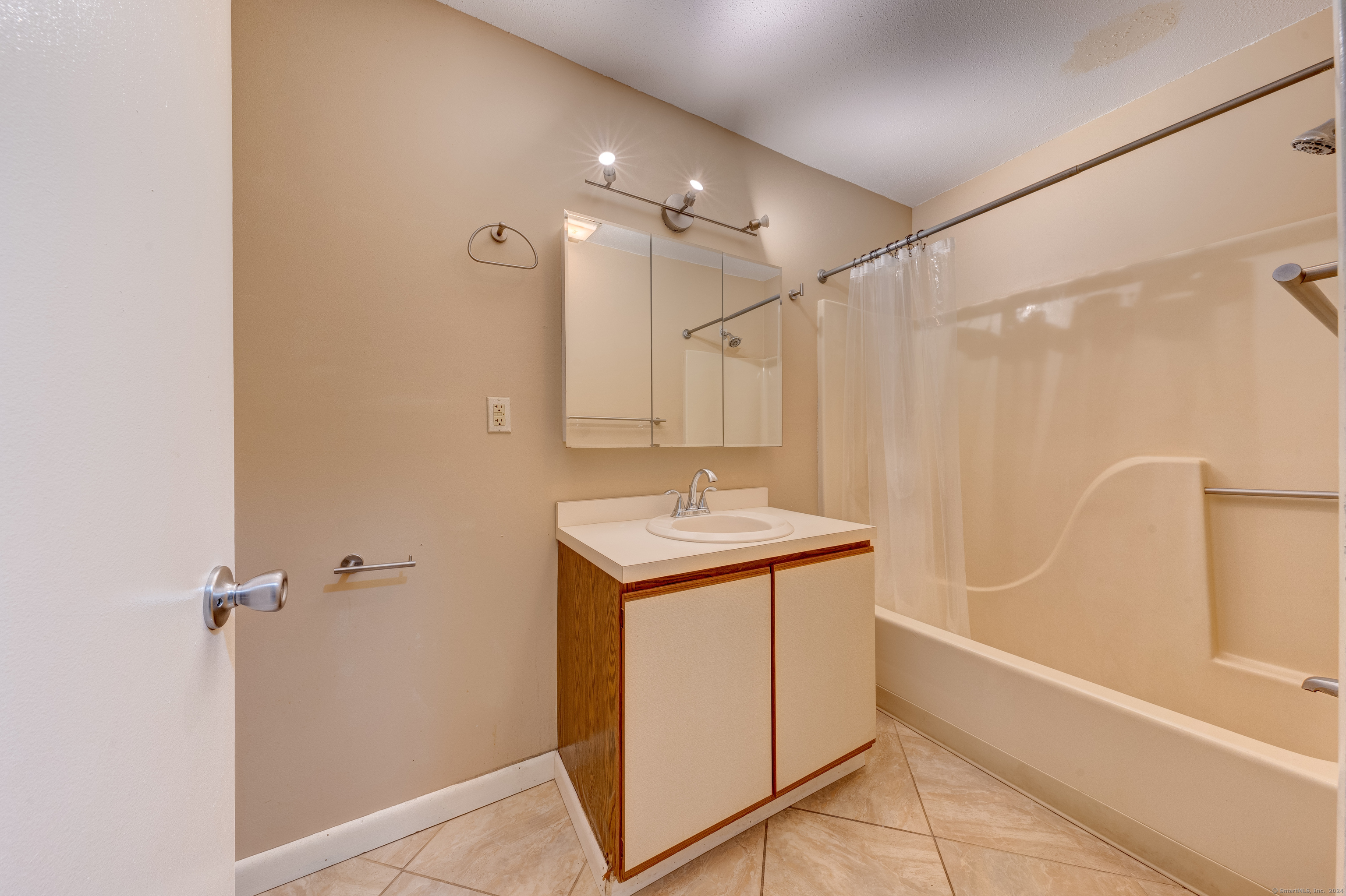 430 Emmett Street 64