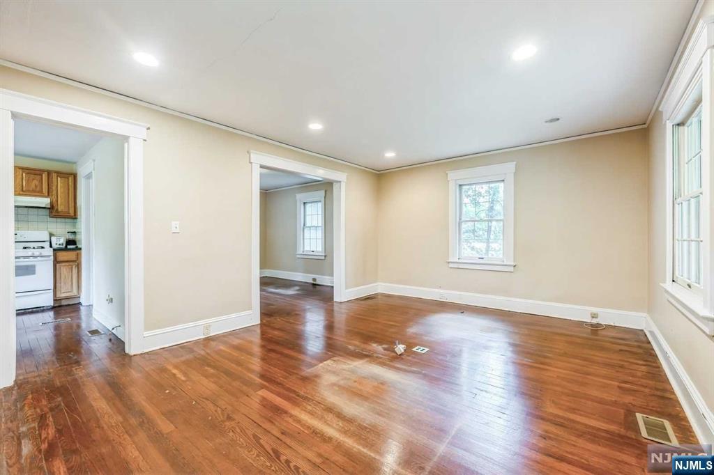 13 Mountainside Avenue