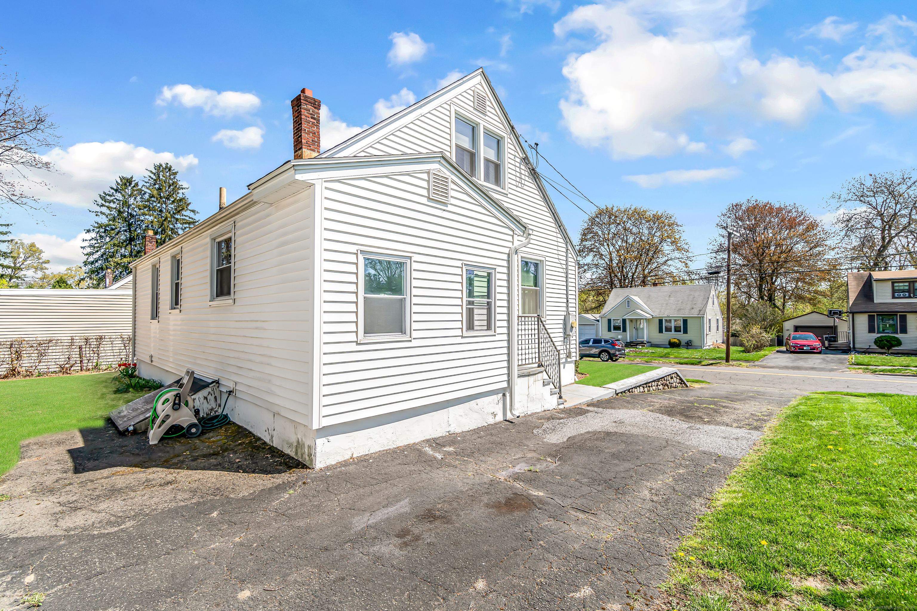 194 North Hoadley Street
