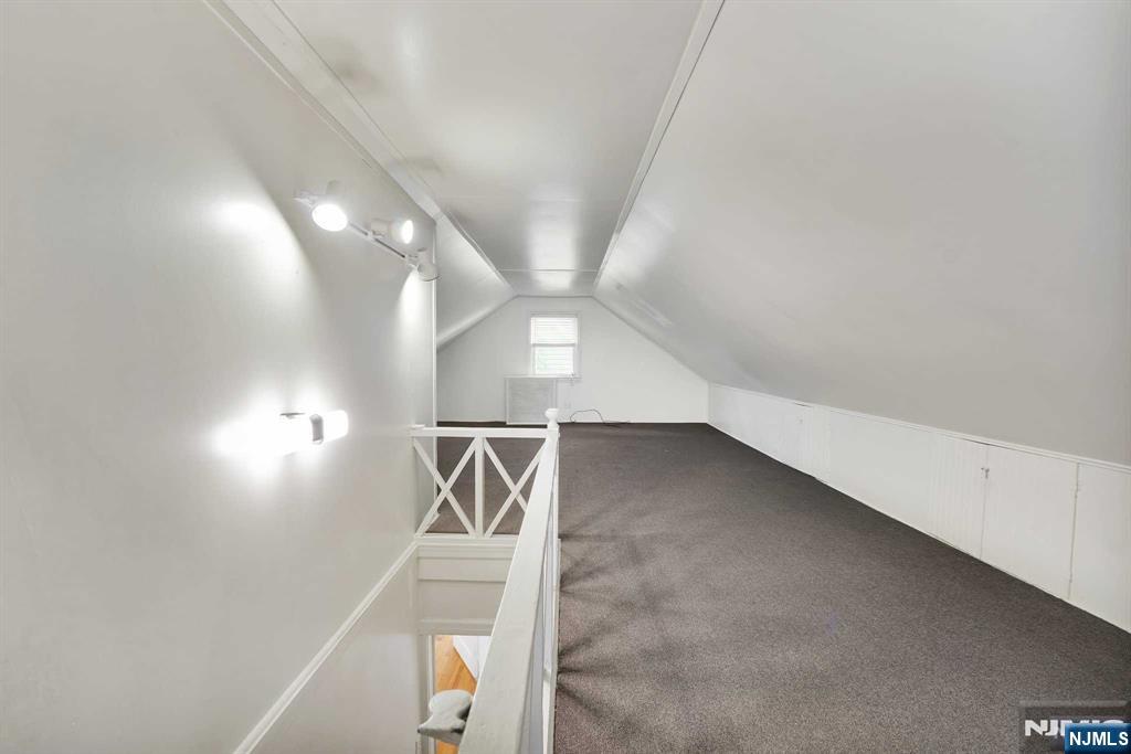 33 Hetherington Road
