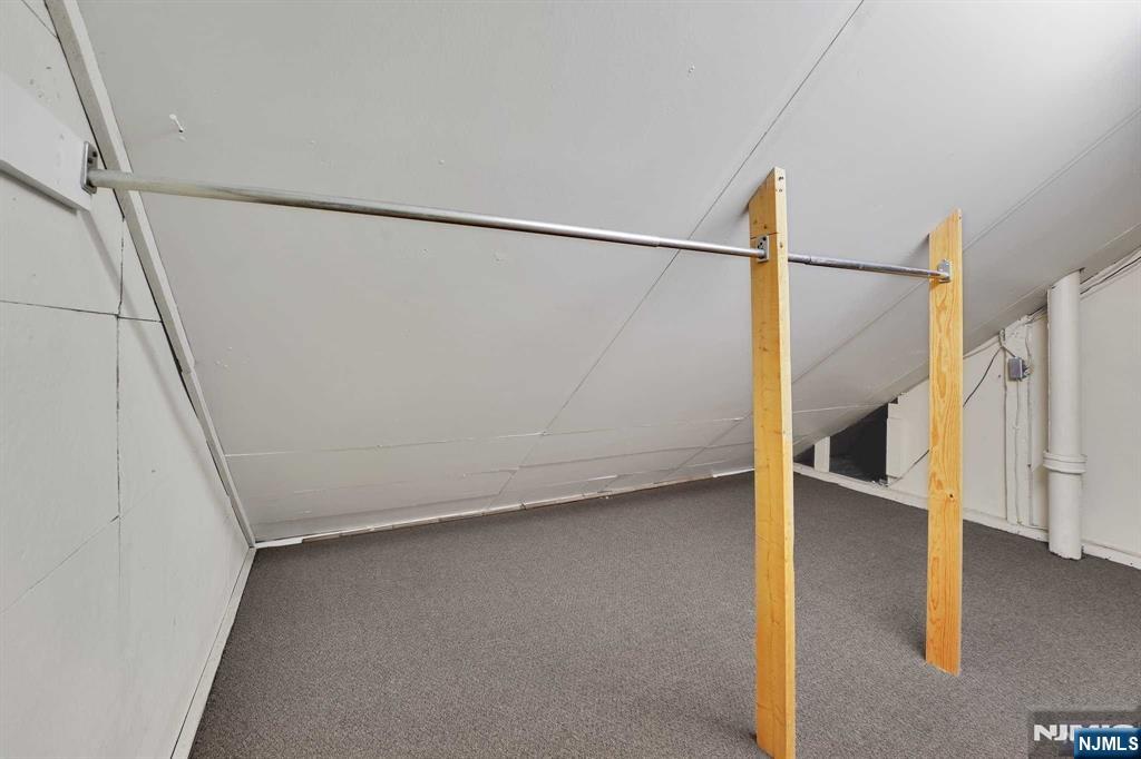 33 Hetherington Road