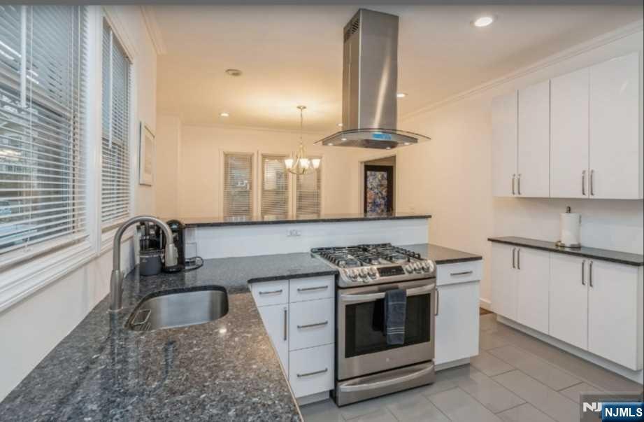 228 Carmita Avenue