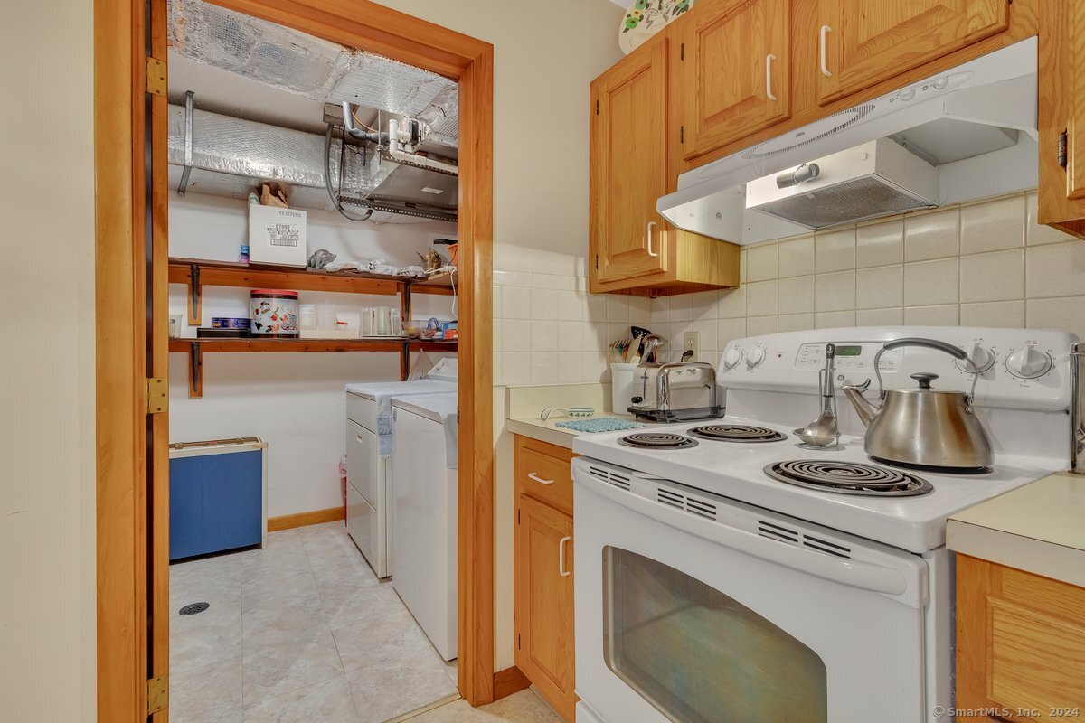 48 North Mountain Road 102