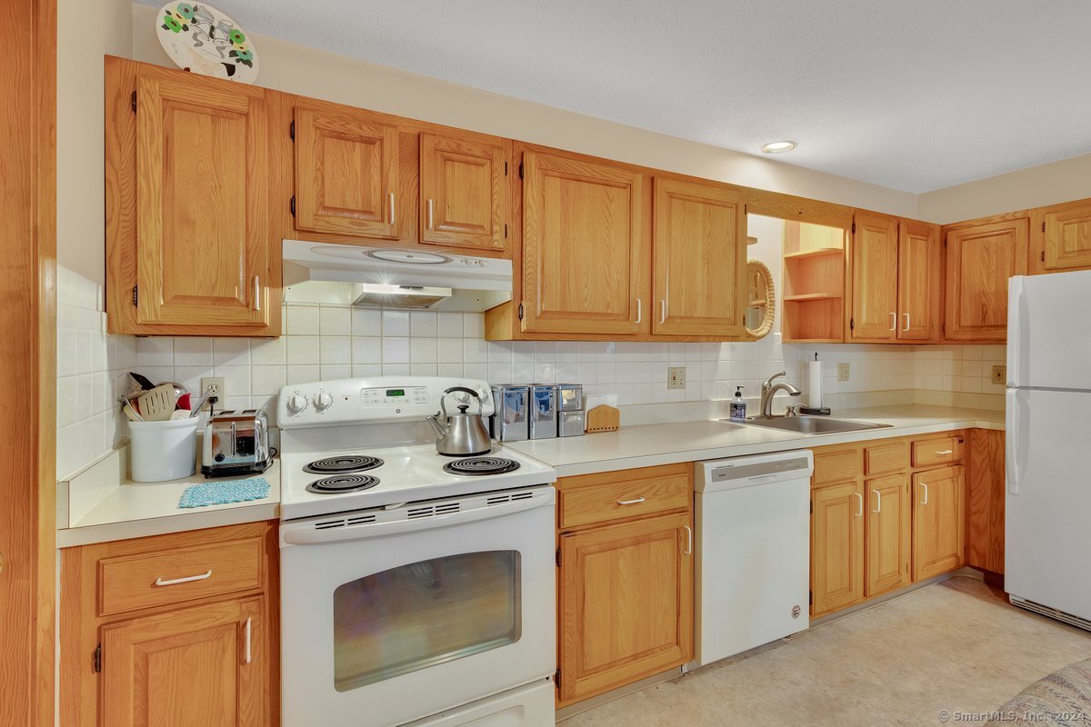 48 North Mountain Road 102