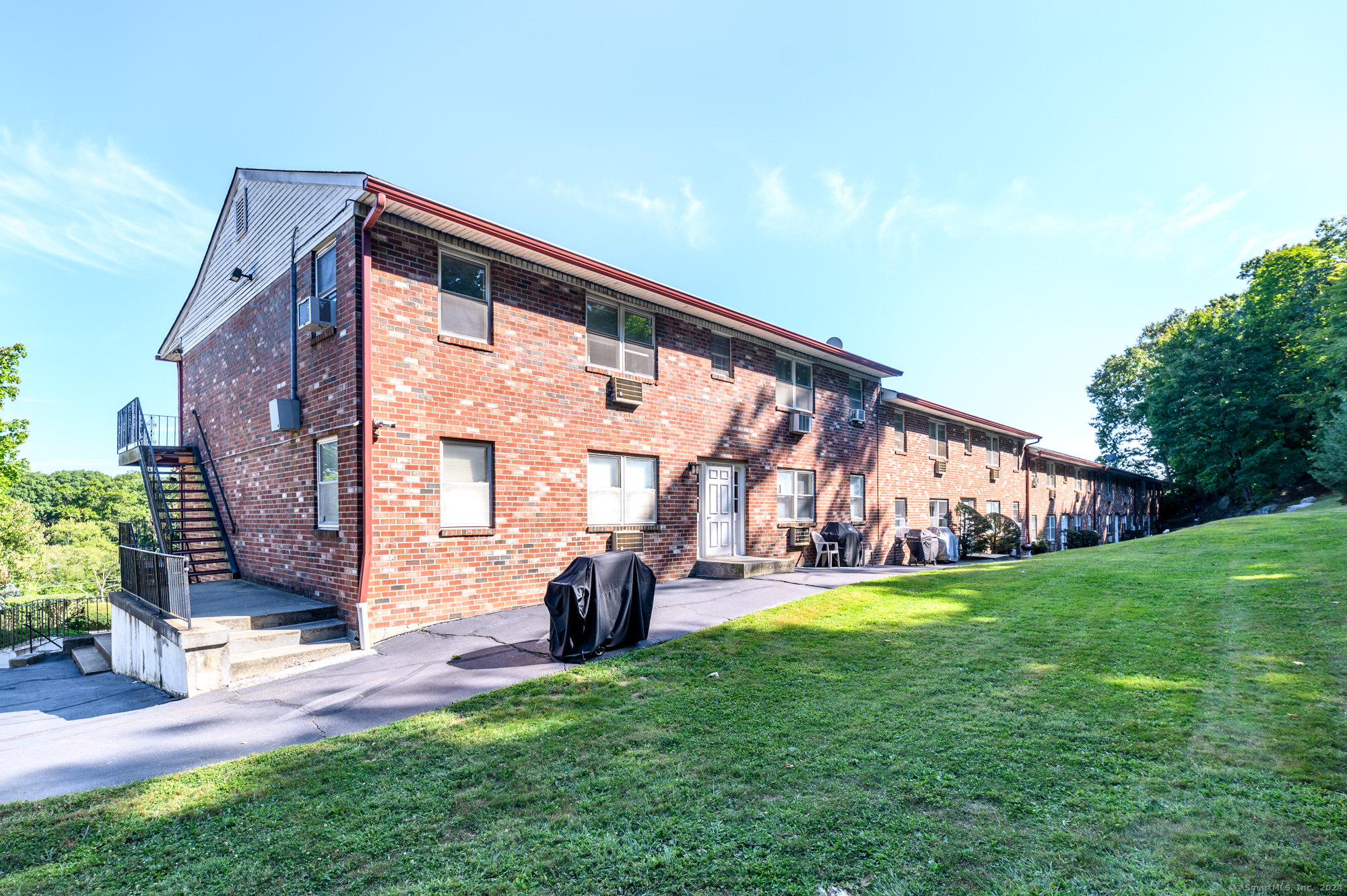 120 Columbus Place APT 17