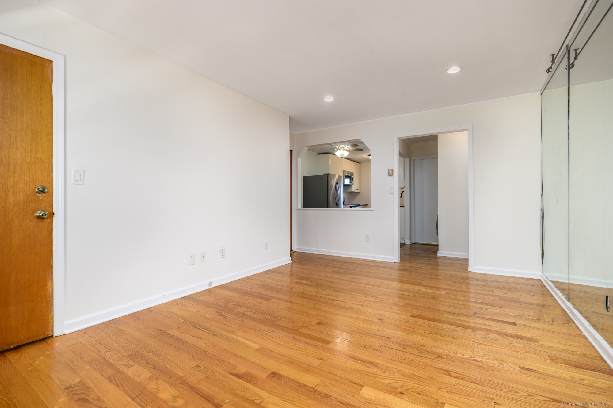 120 Columbus Place APT 17