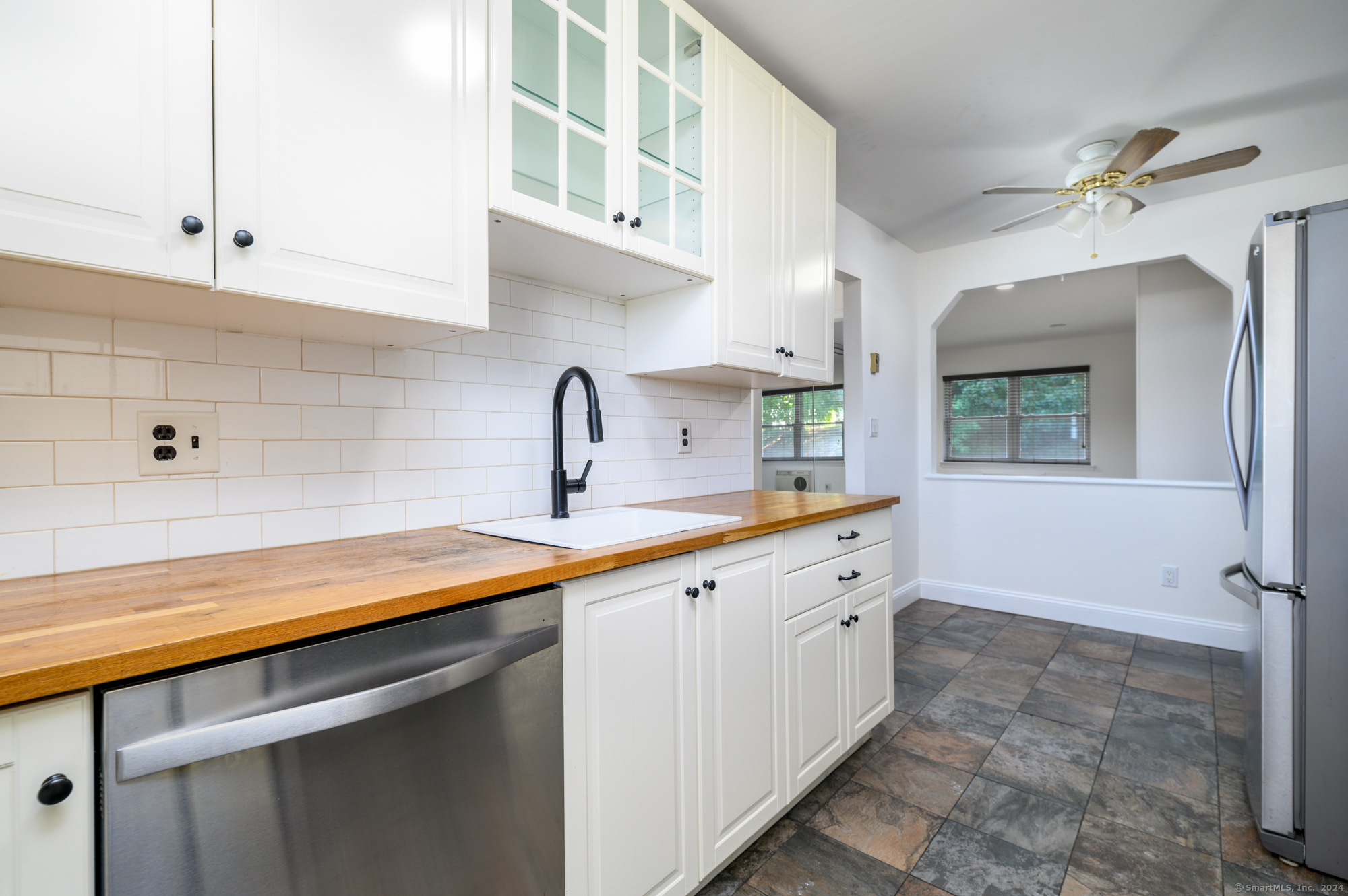 120 Columbus Place APT 17