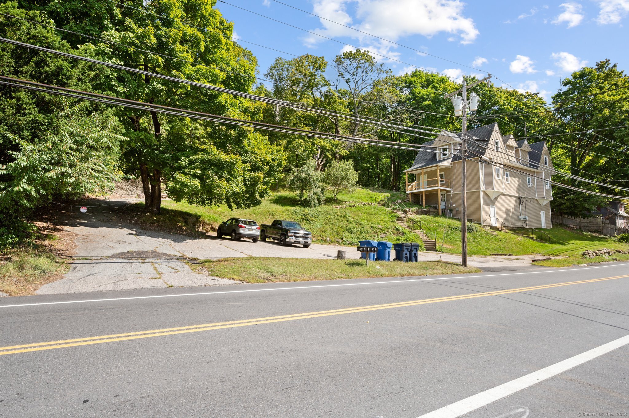 229 Route 163