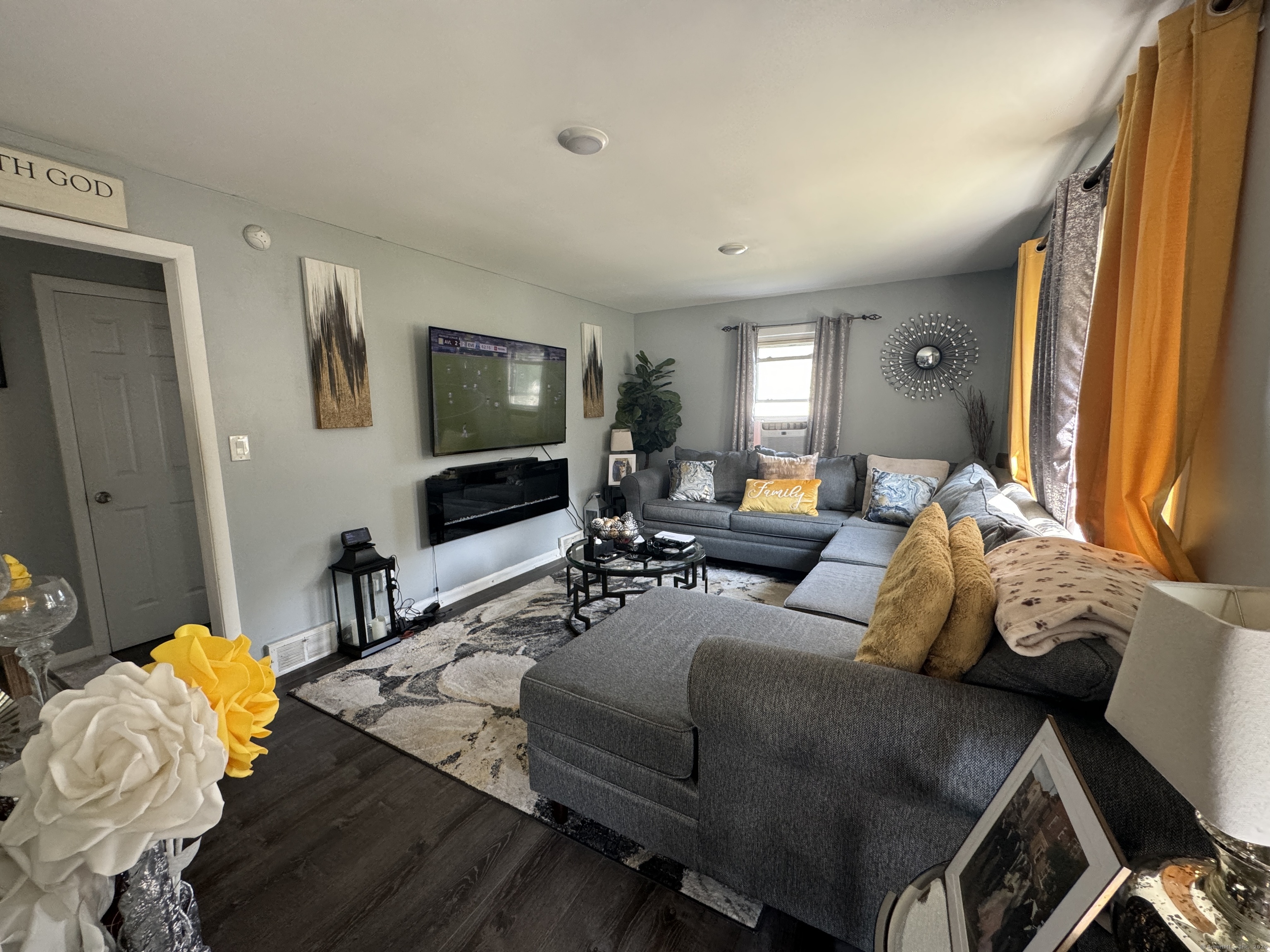 80 Overlook Avenue