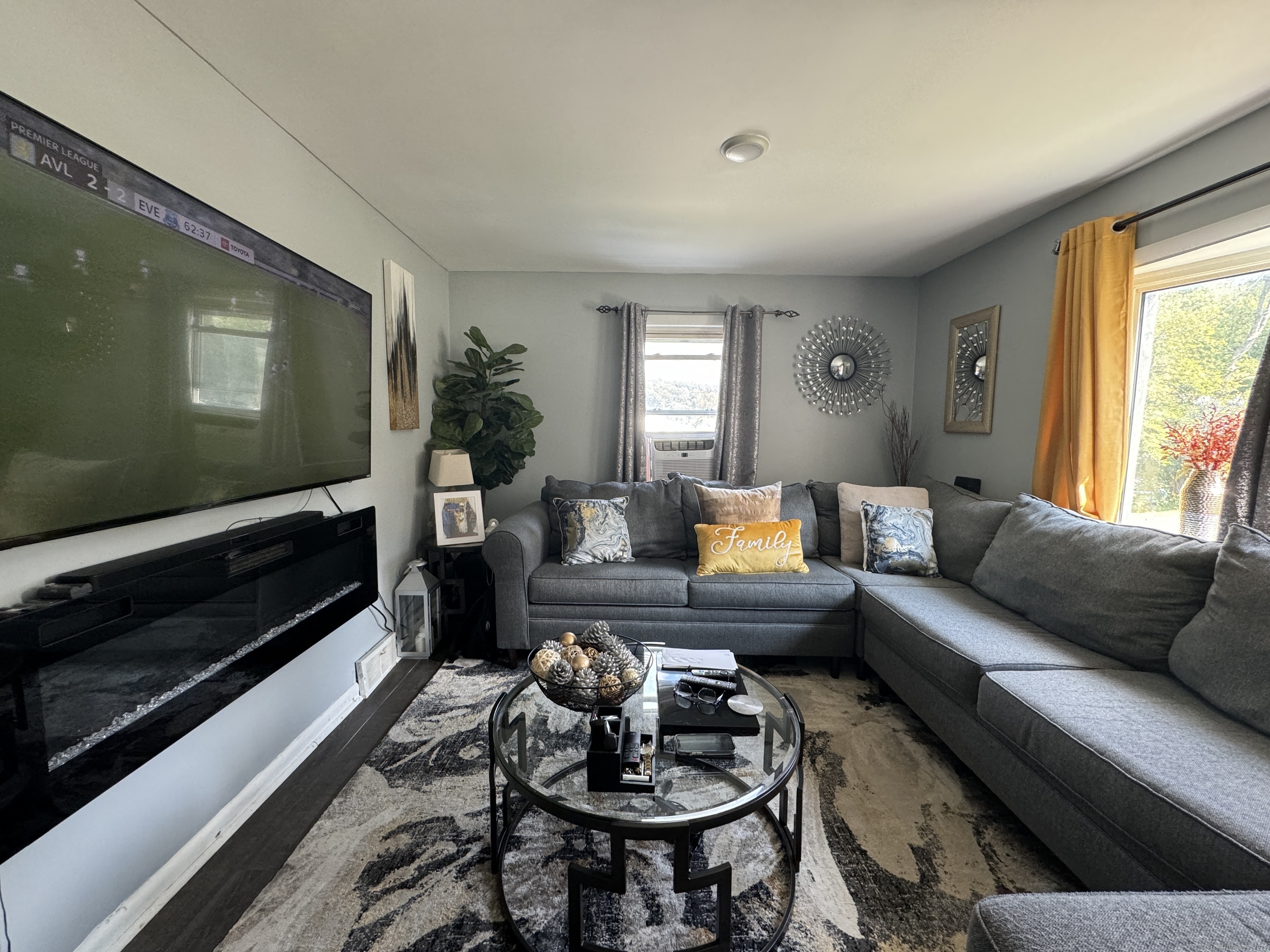 80 Overlook Avenue