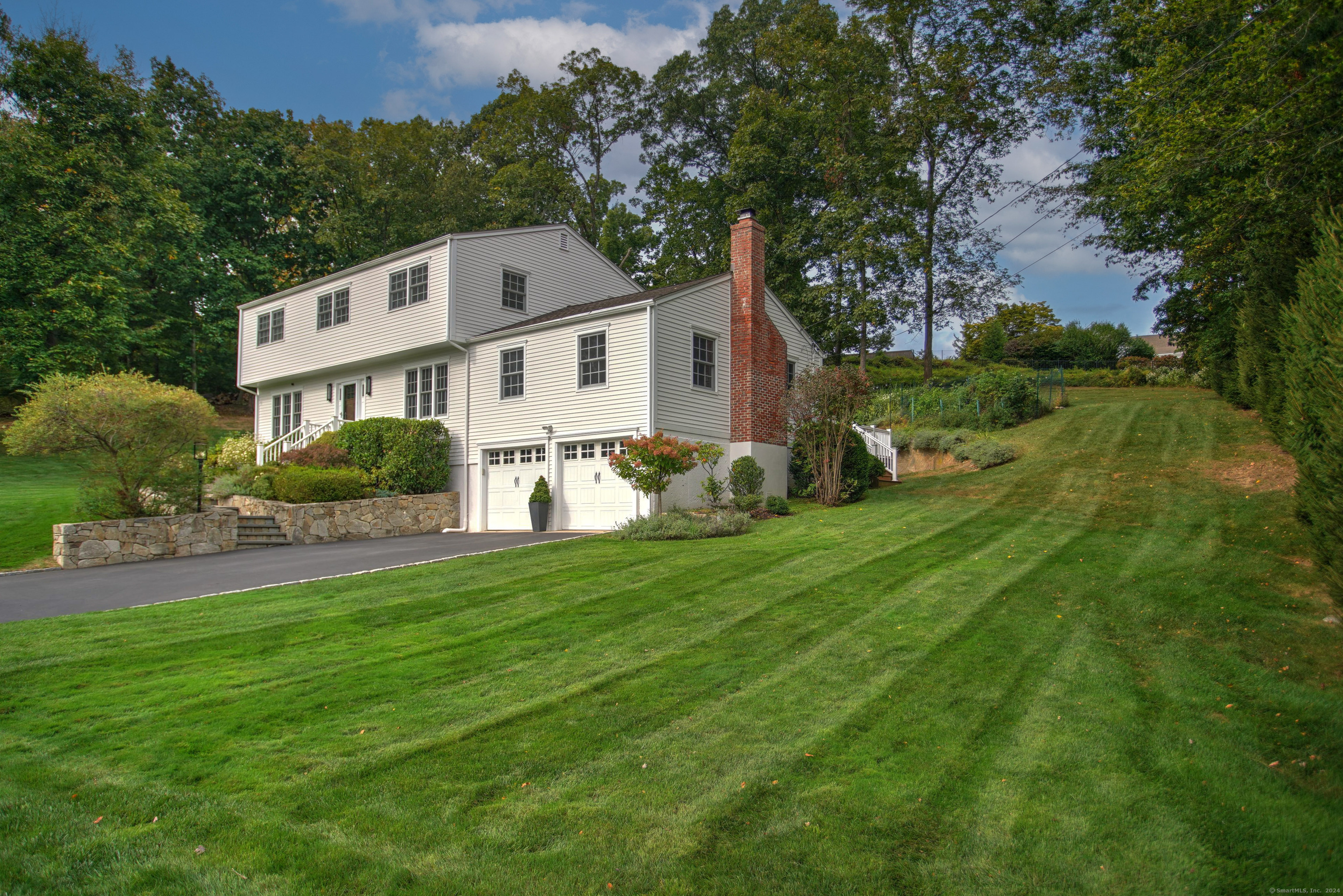 5 Hilly Field Lane