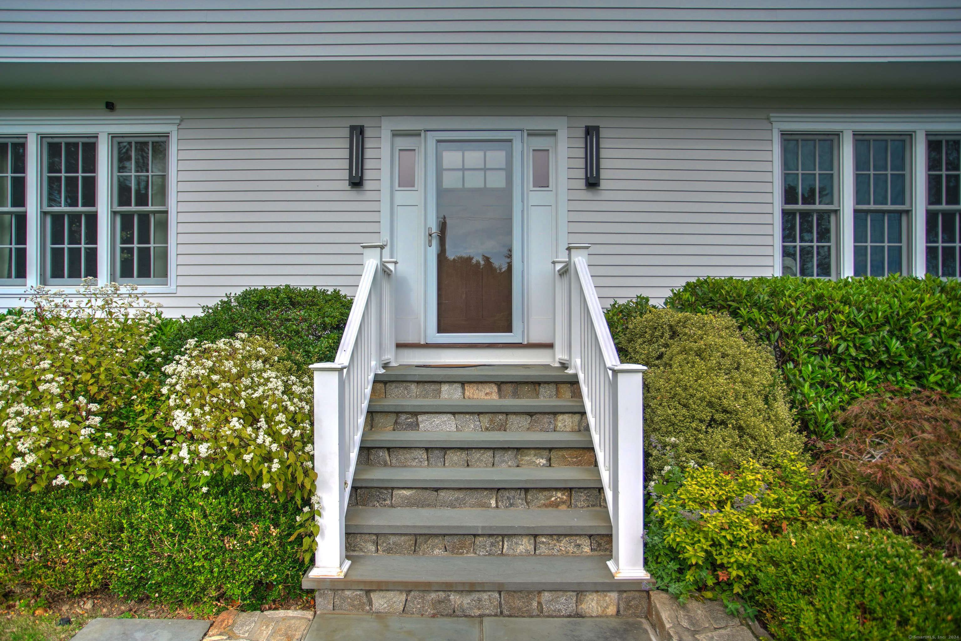 5 Hilly Field Lane