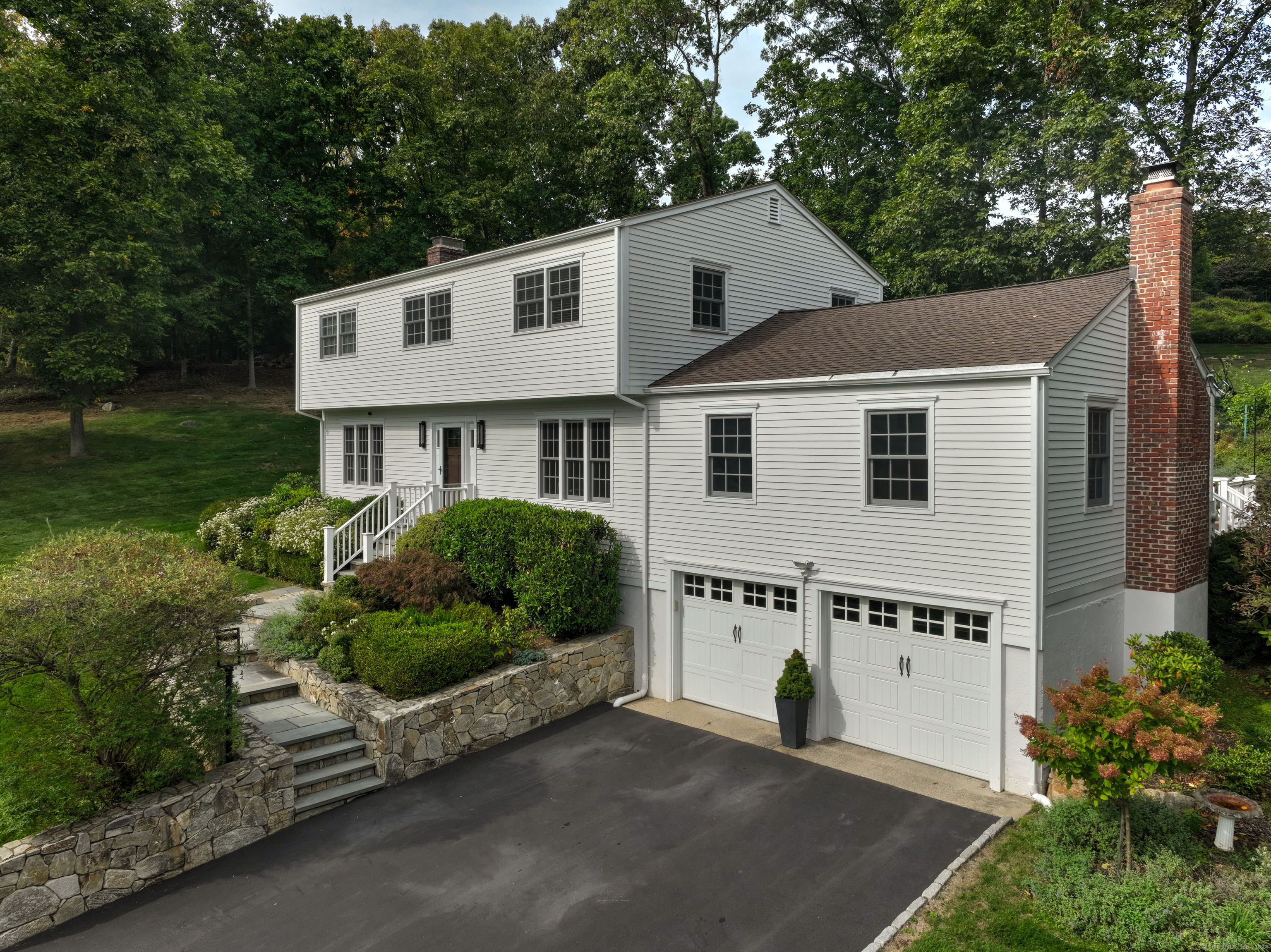 5 Hilly Field Lane