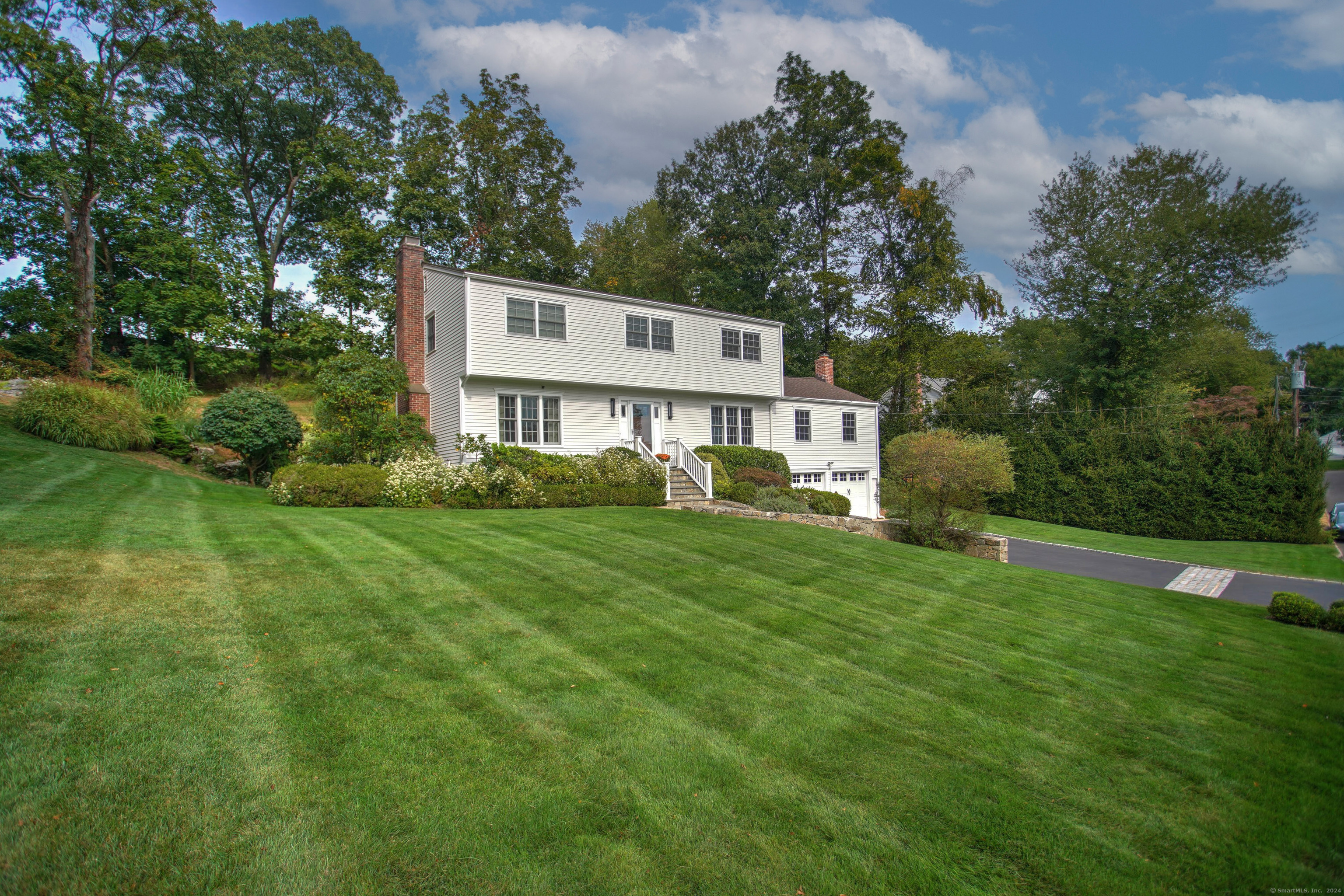 5 Hilly Field Lane