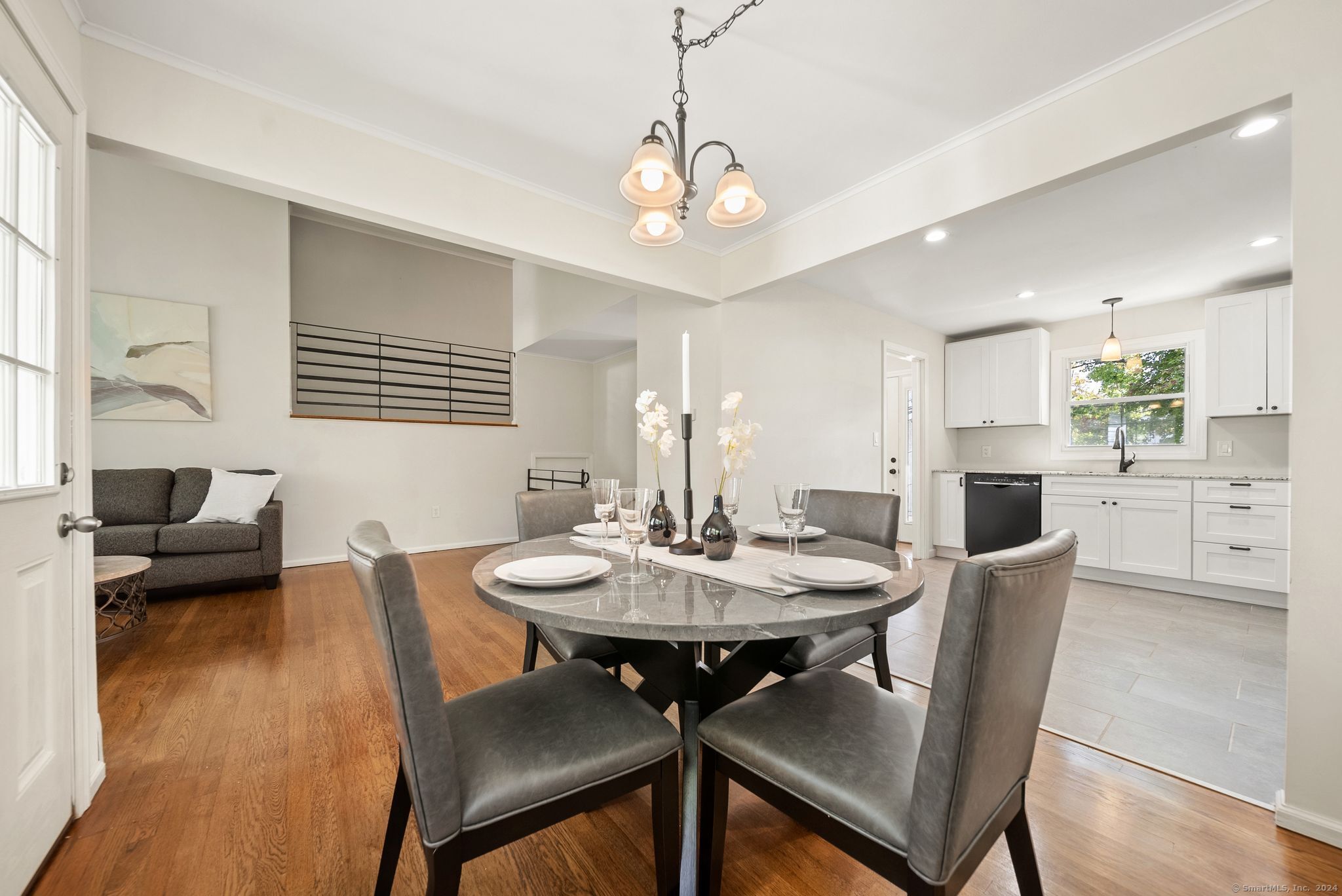 12 Grande Avenue