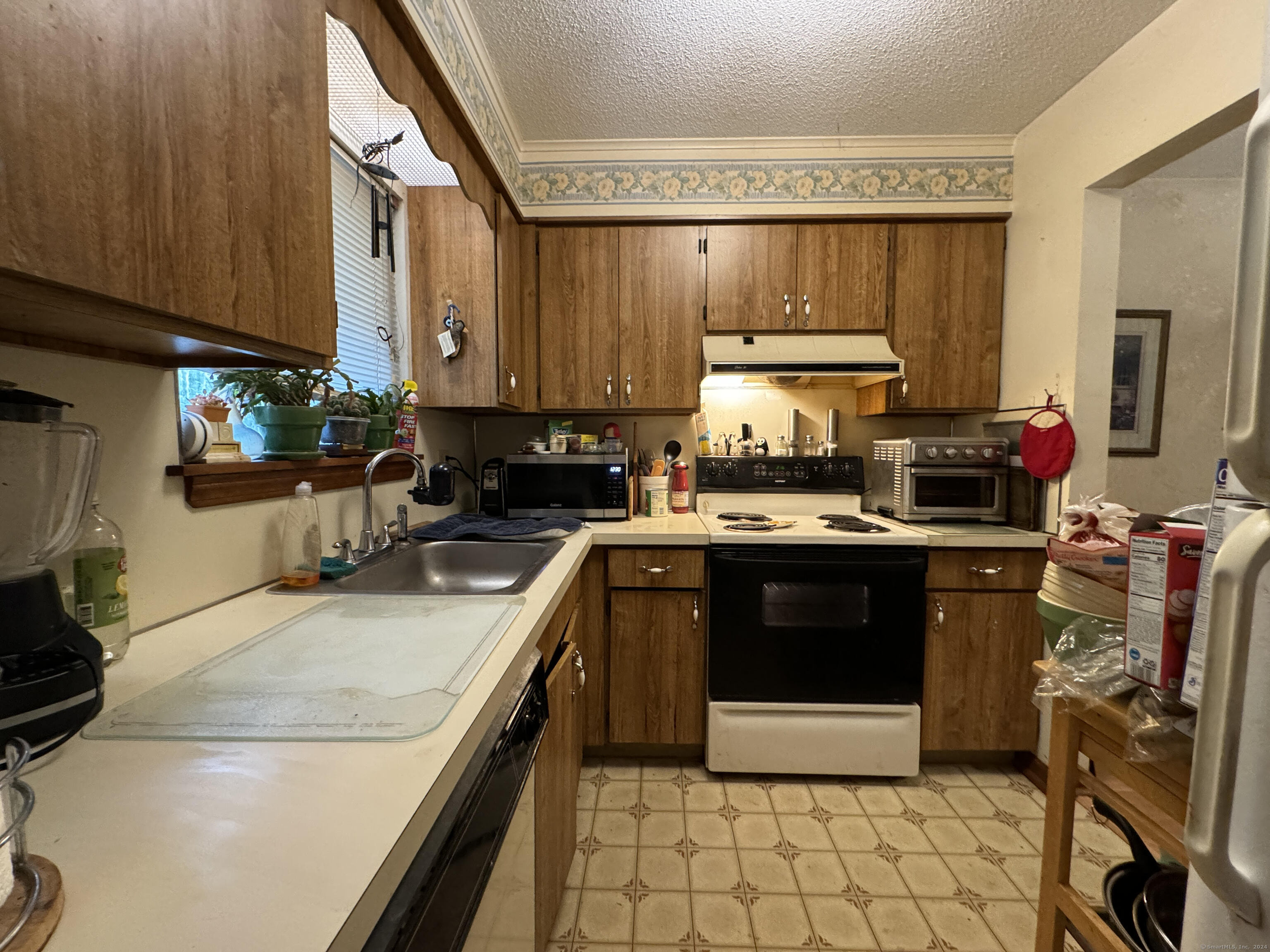 1400 Meriden Road Apt 6-1