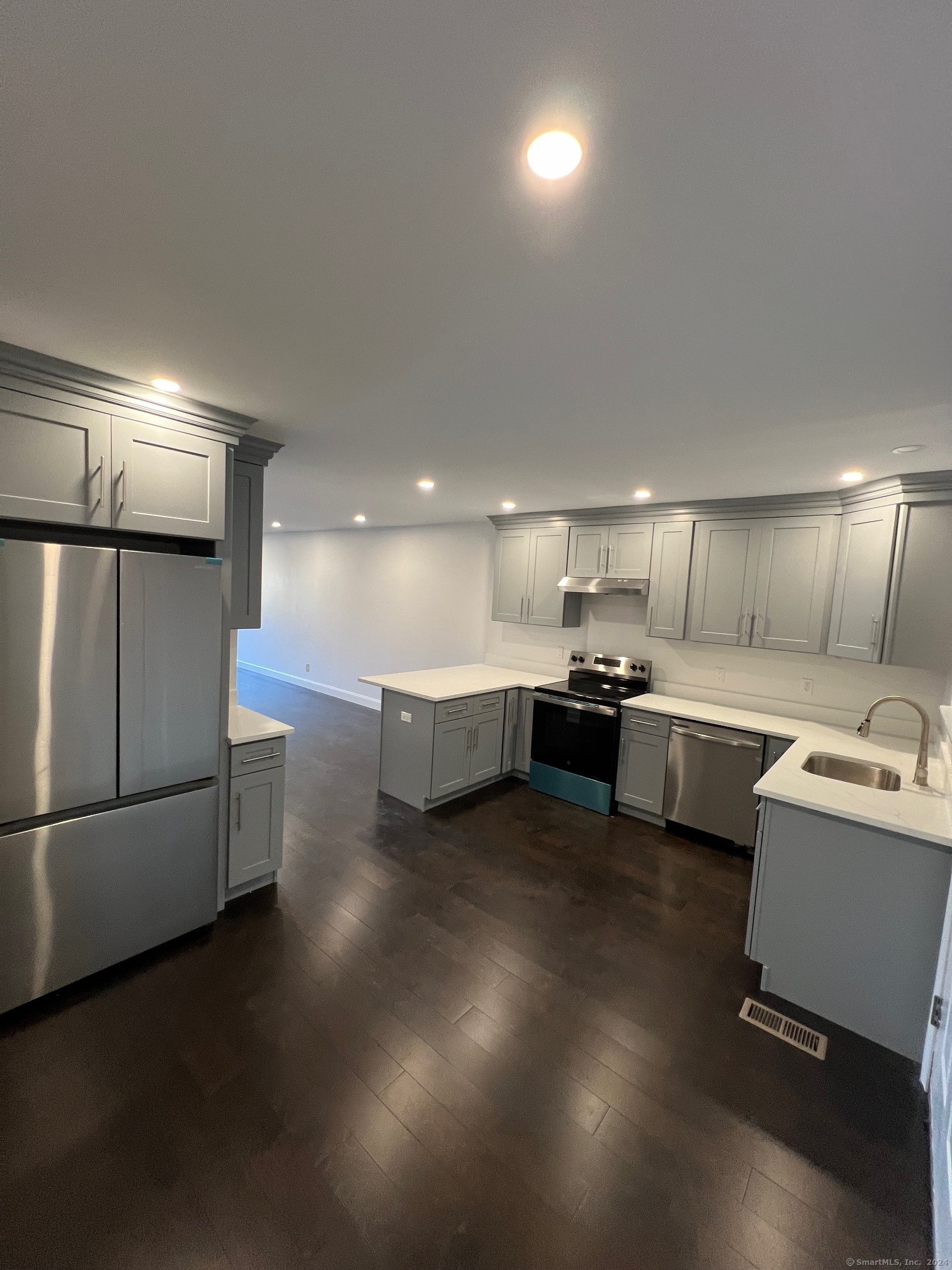 769 Sylvan Avenue APT 15