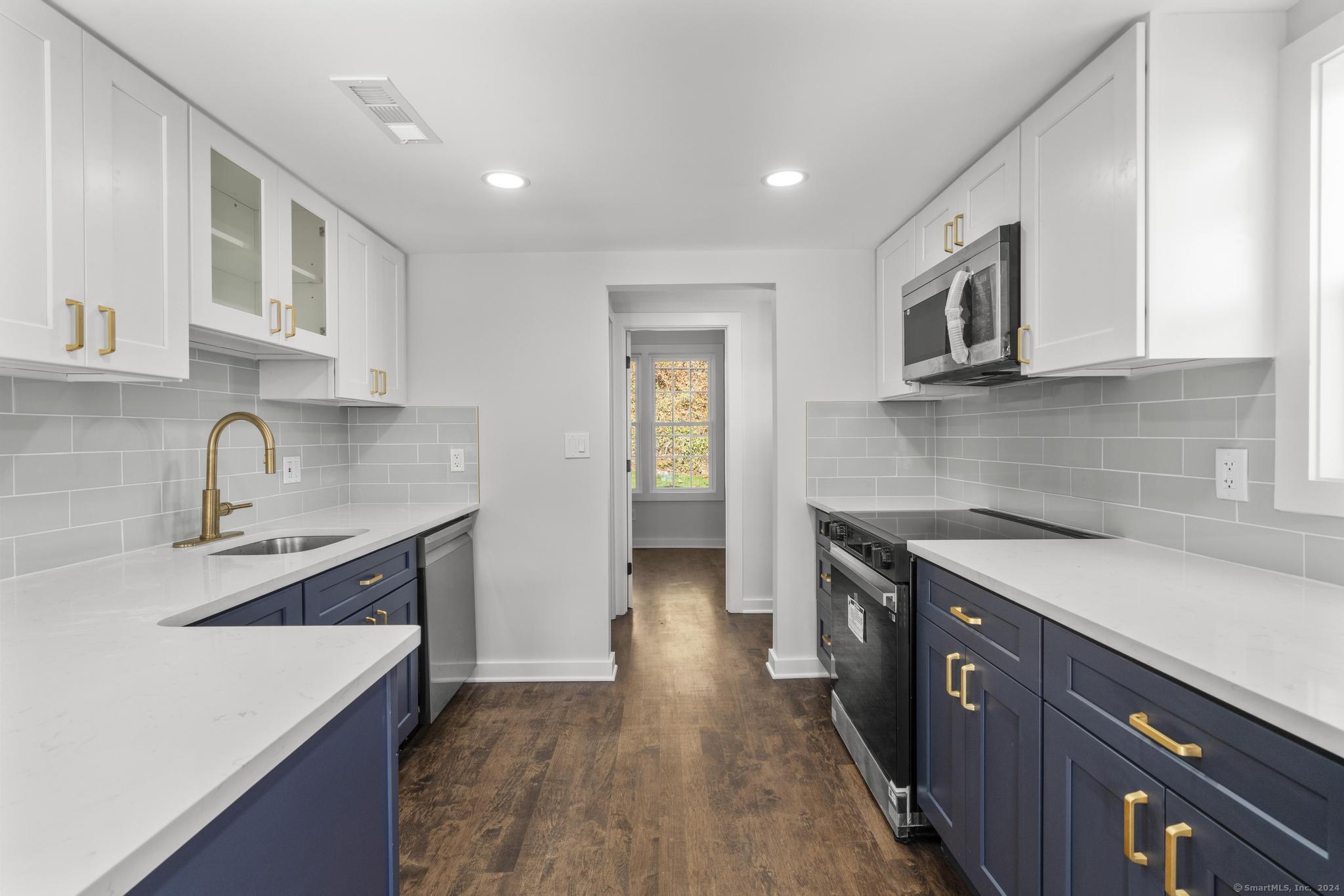 25 Whippoorwill Road