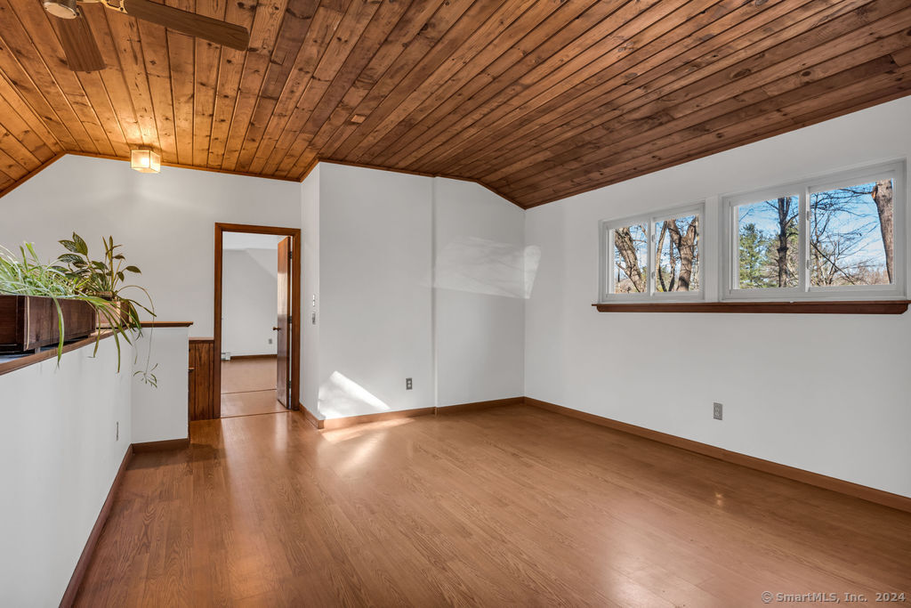 55 Crabapple Lane