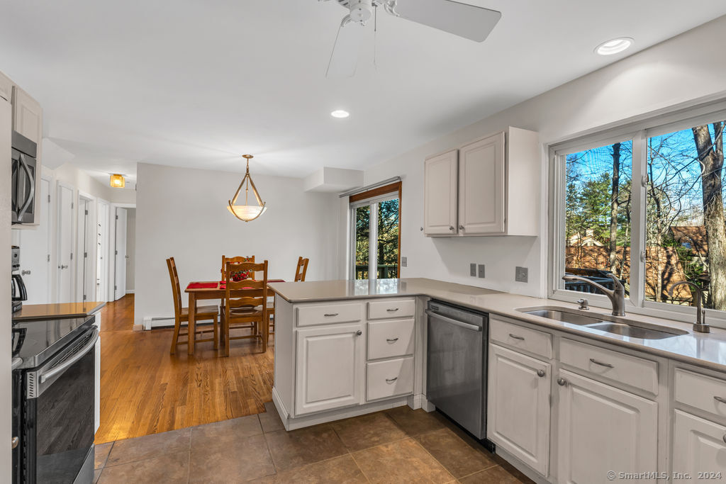 55 Crabapple Lane