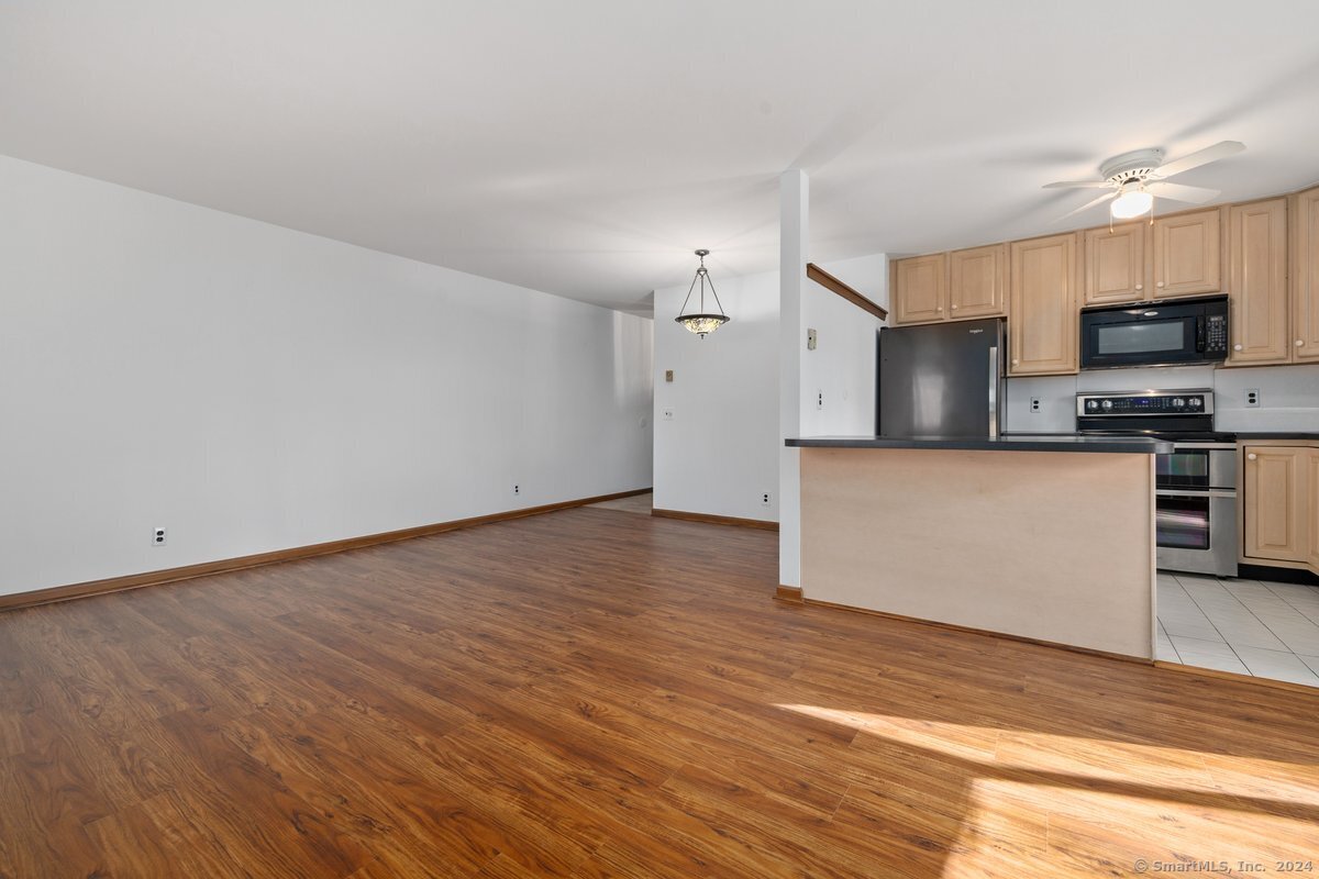 202 Soundview Avenue 48