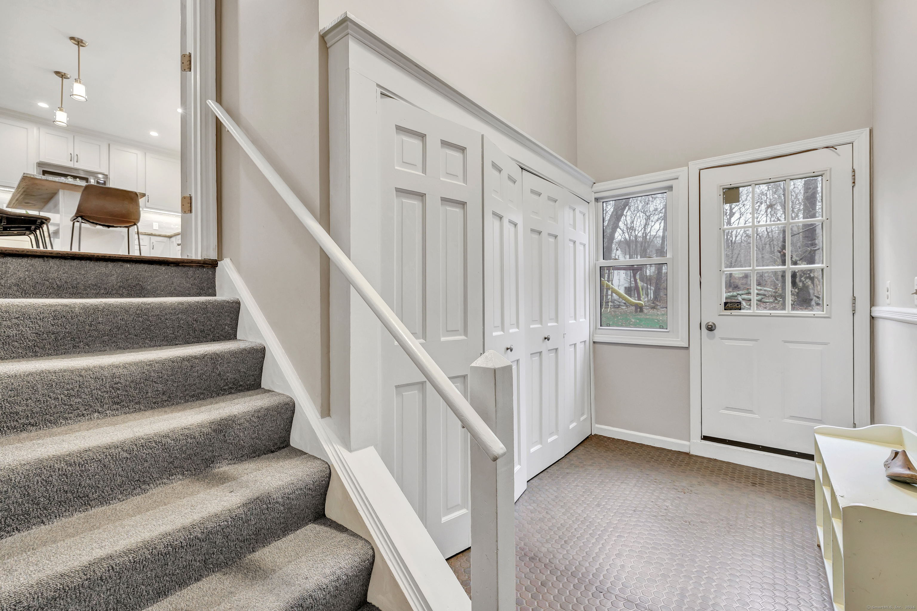 12 Indian Ledge Drive