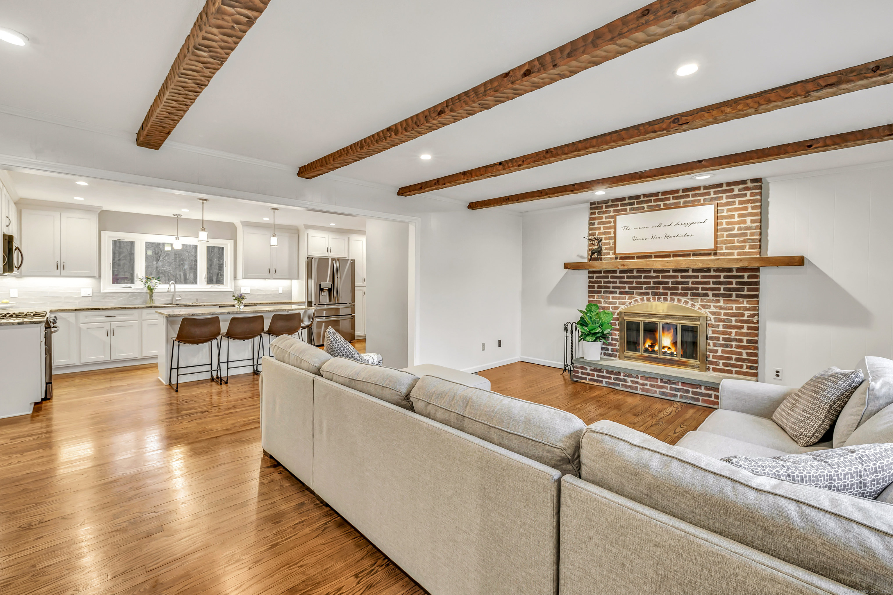 12 Indian Ledge Drive