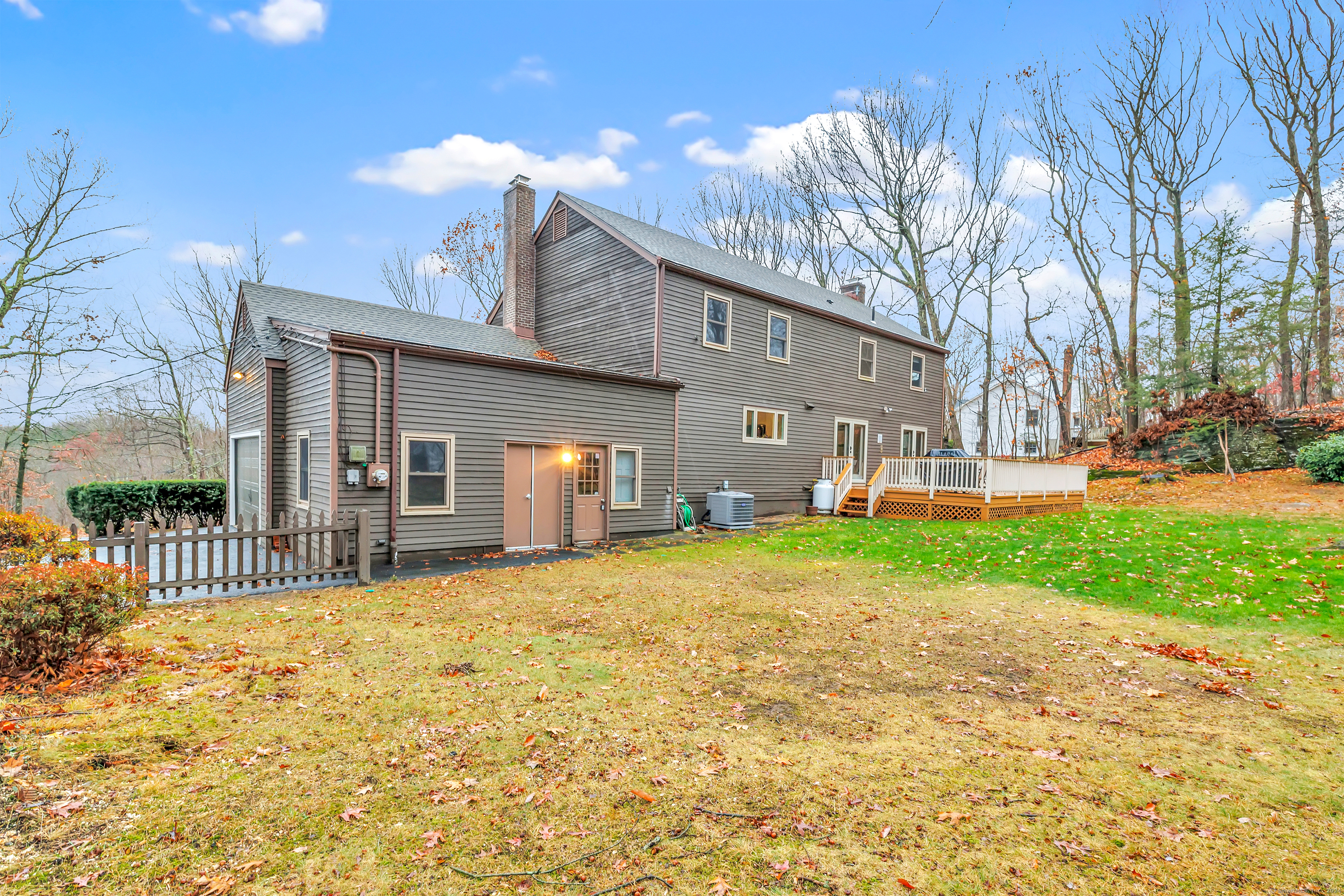 12 Indian Ledge Drive
